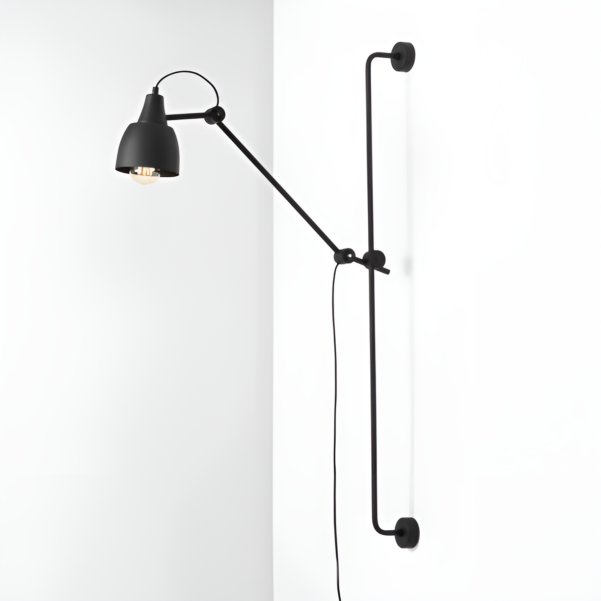 Lampa ścienna z wysięgnikiem regulowana DRON czarny