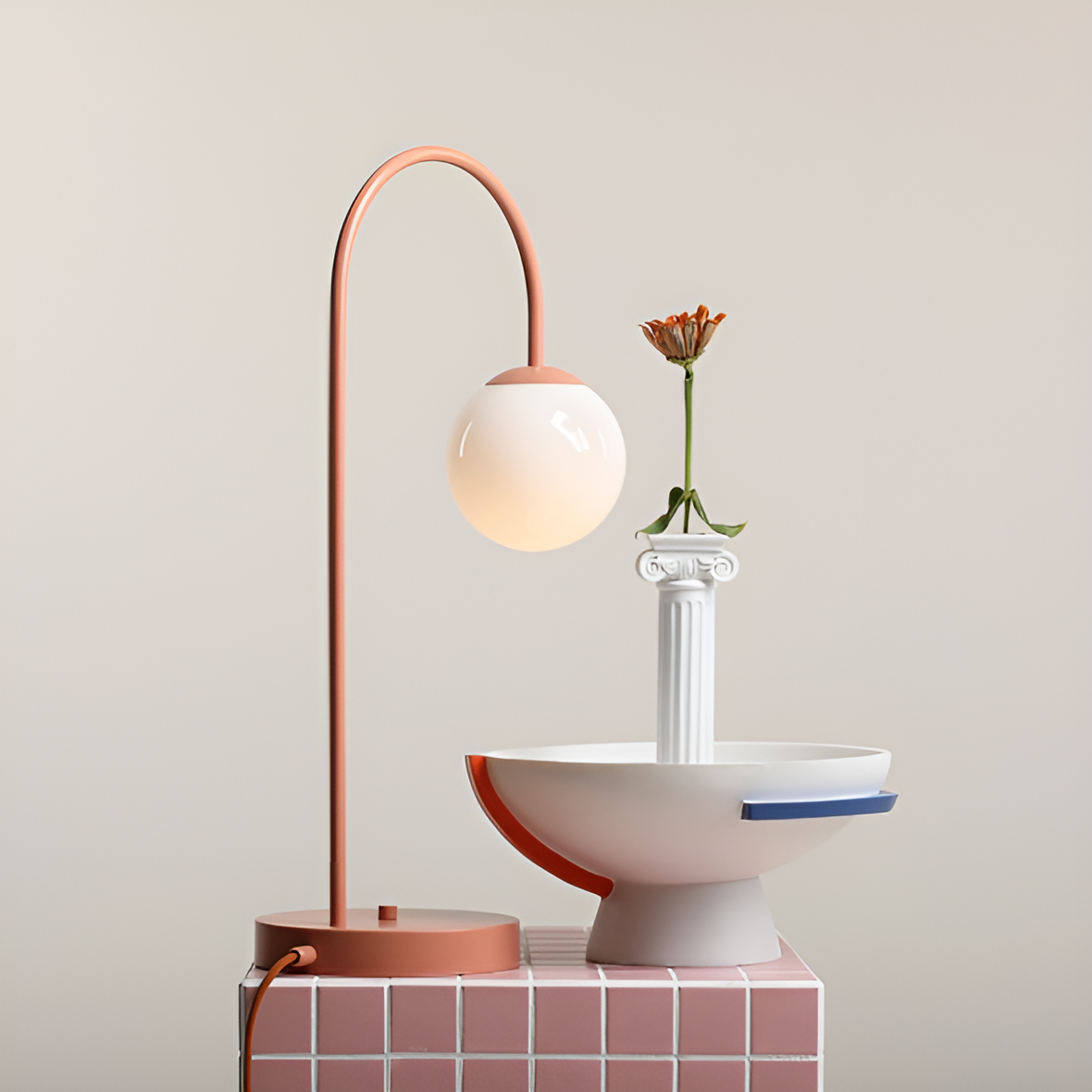 Lampa stołowa UNA koralowy