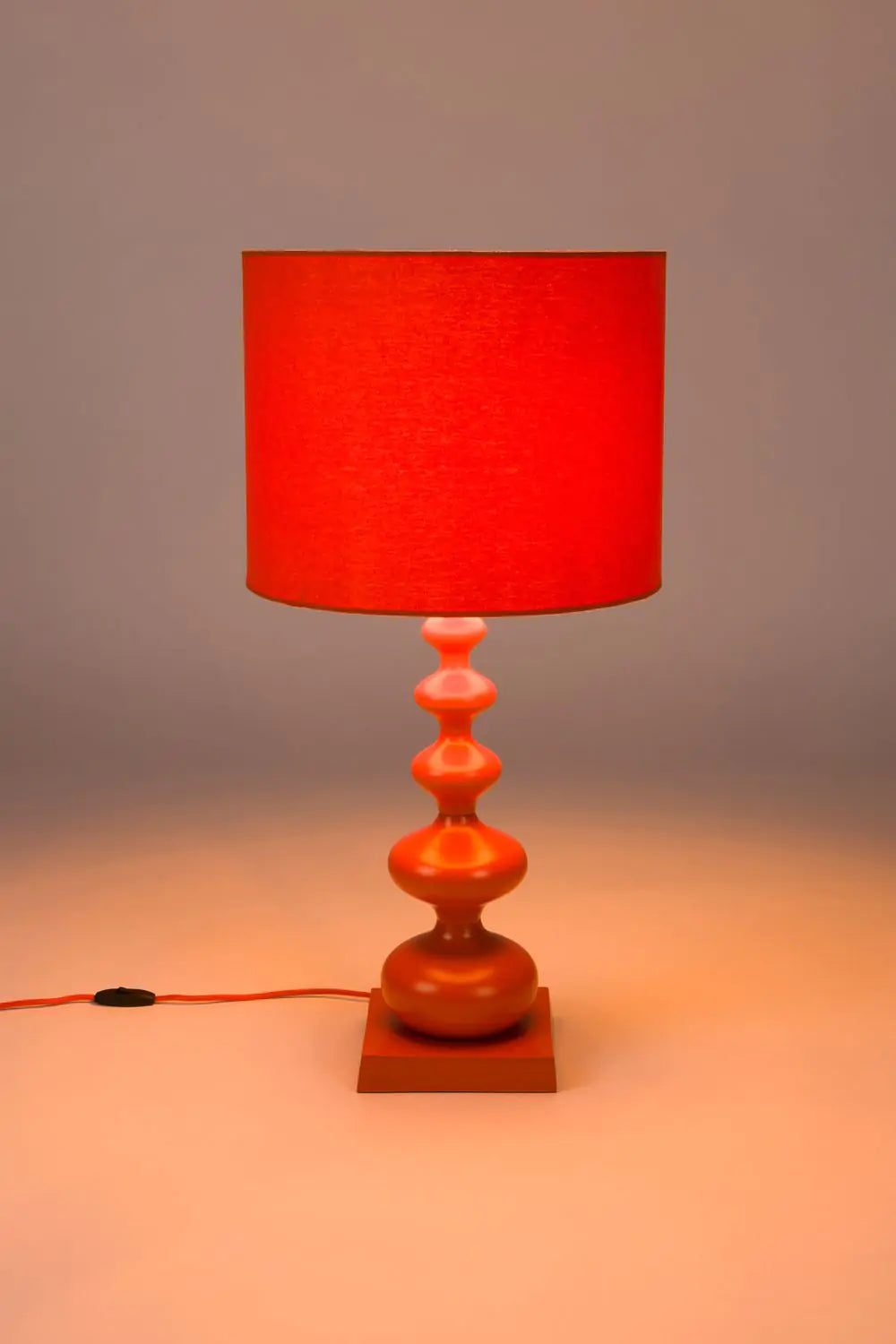 Lampa stołowa WHEN ORANGE IS KING pomarańczowy