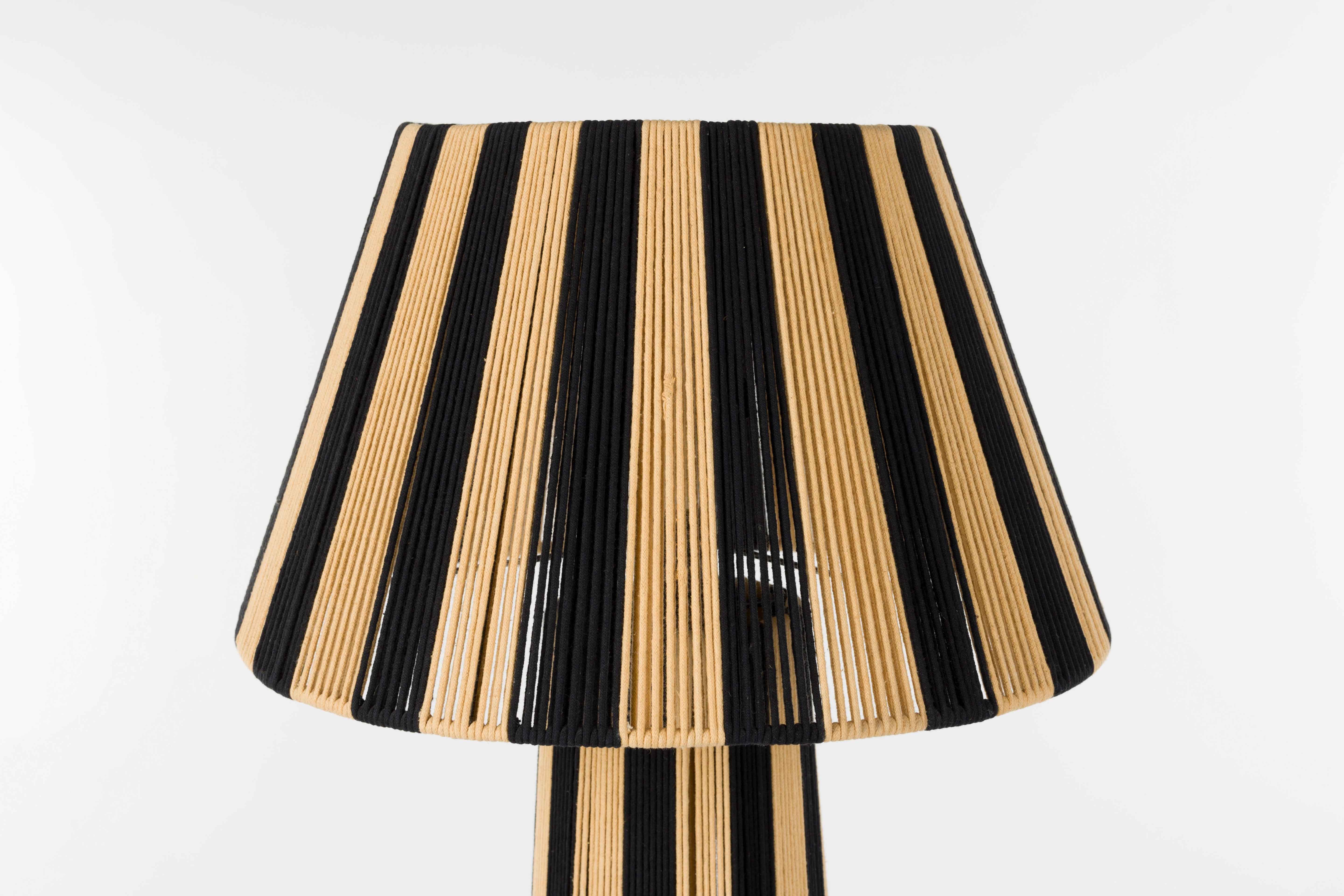Lampa podłogowa STRIPE IT UP jasnobrązowy z czarnym