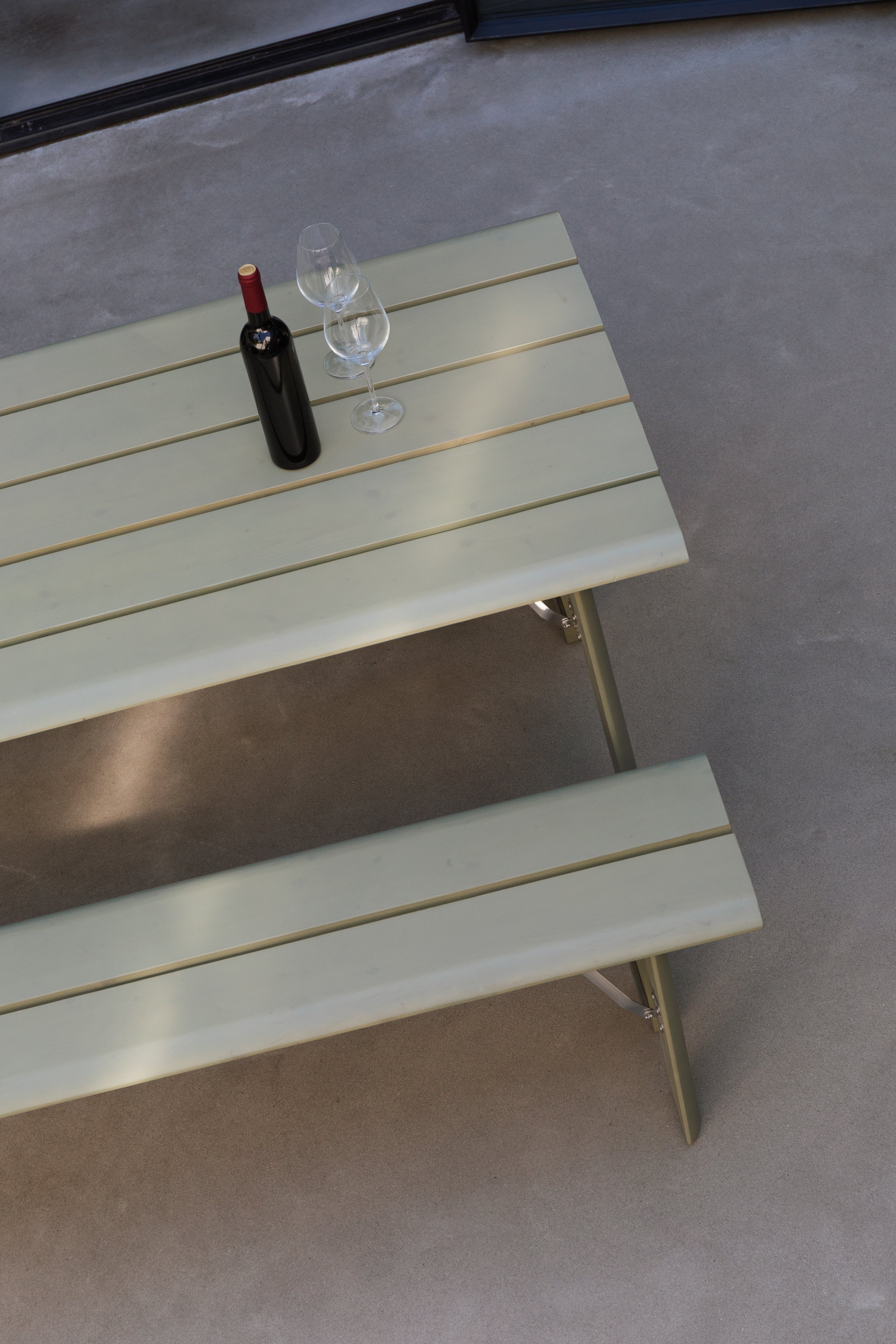 AVENUE garden bench green