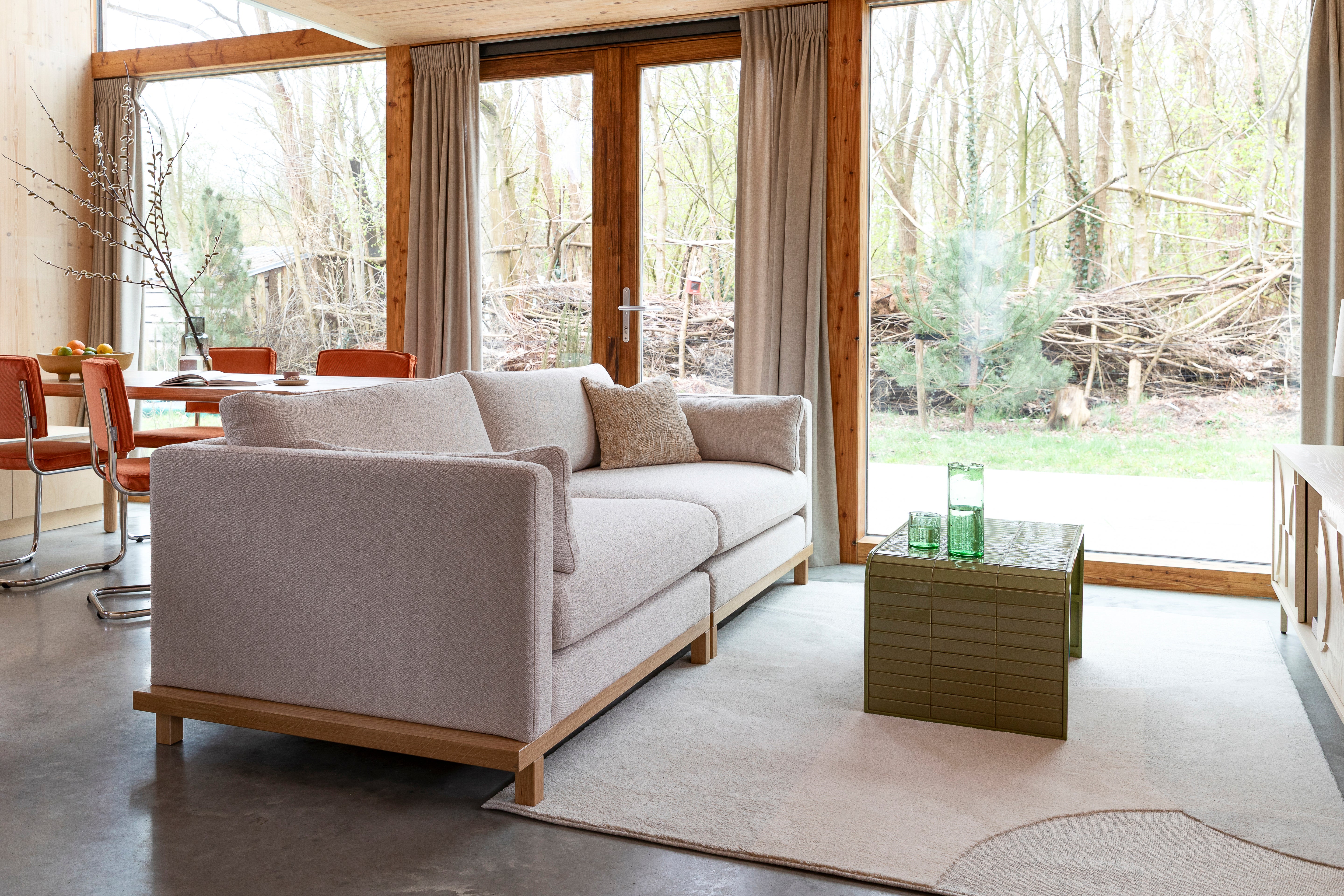 Sofa 4,5-osobowa BLOSSOM beżowy z drewnianą podstawą