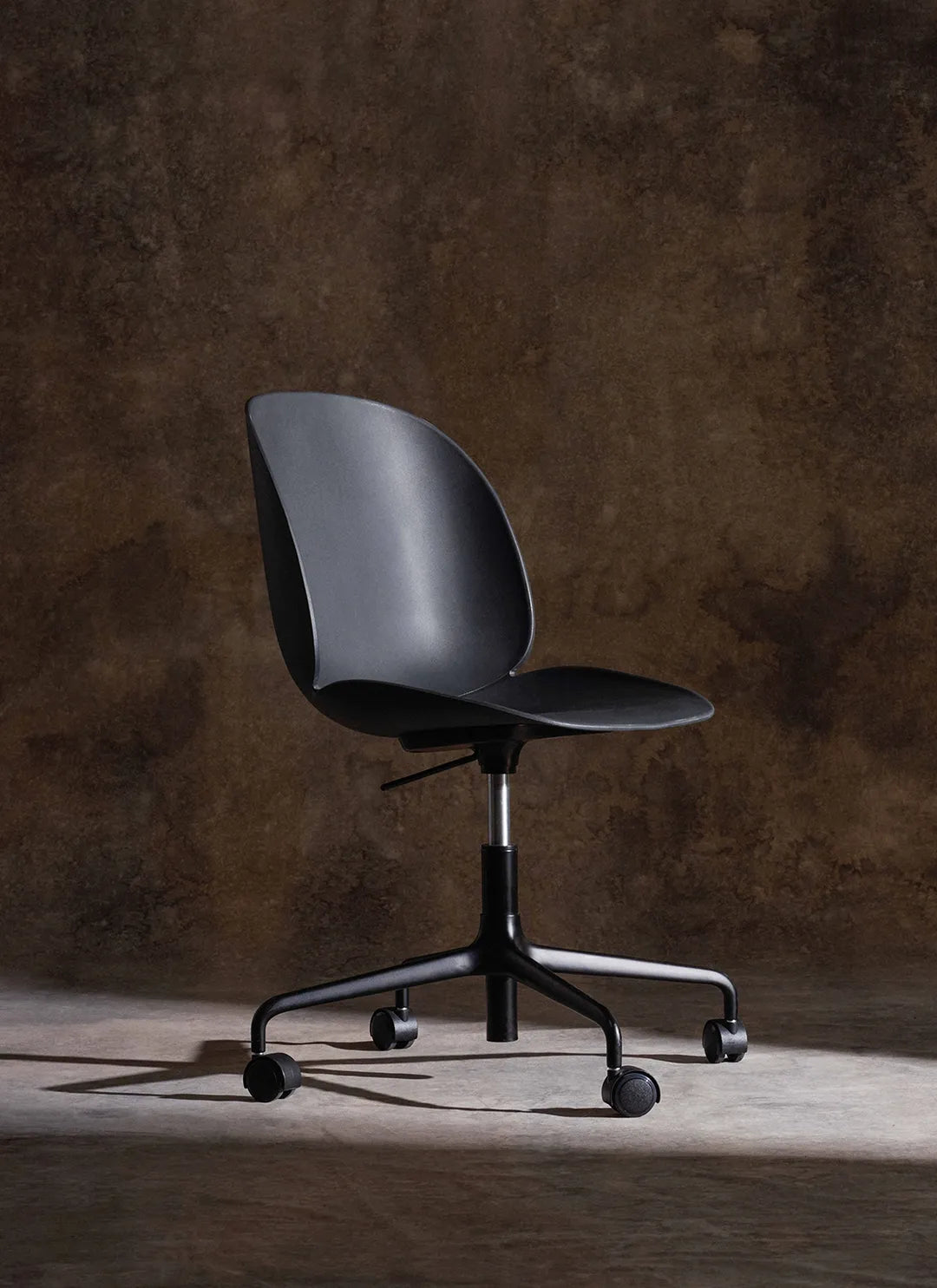 BEETLE office chair beige