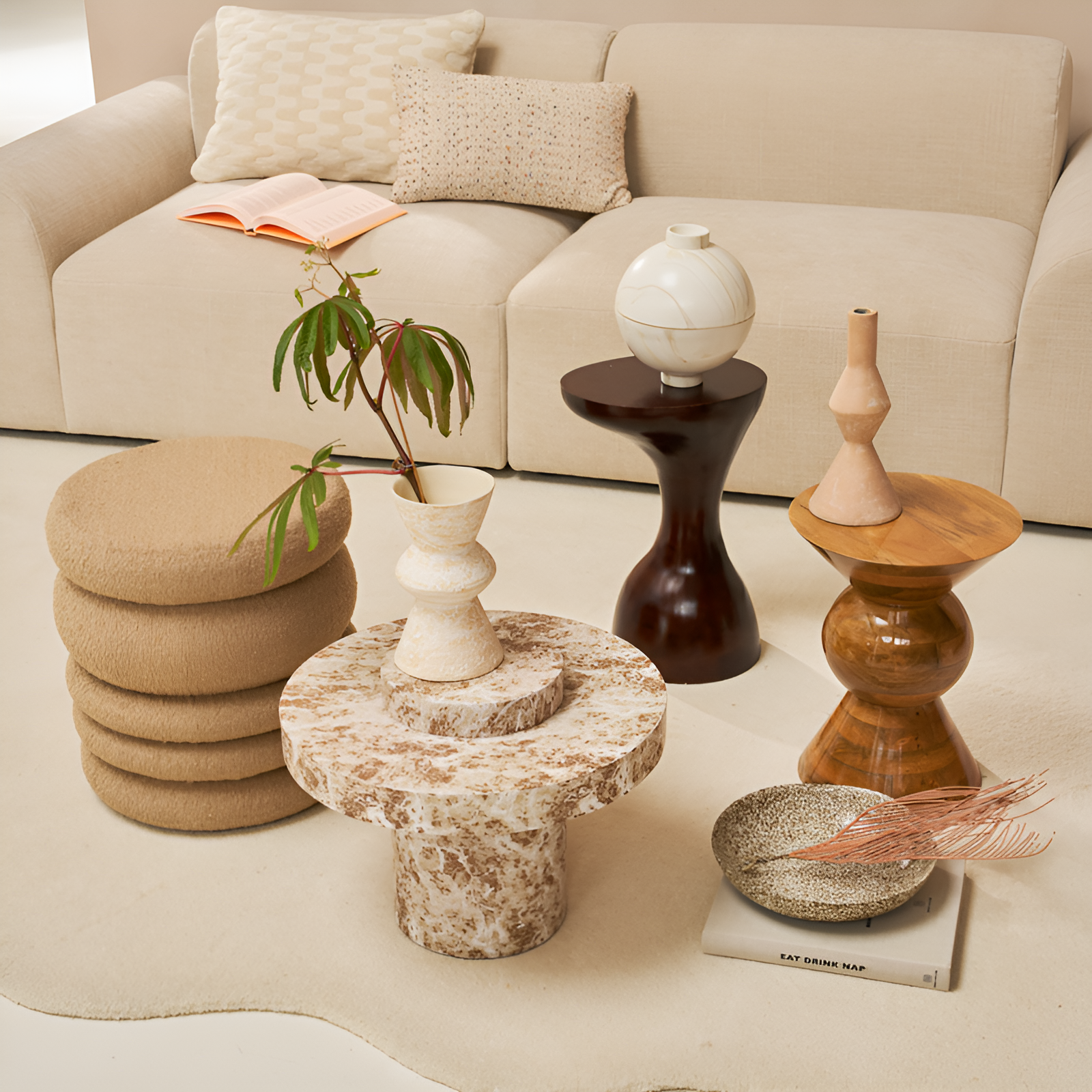 Beige cinco pouf