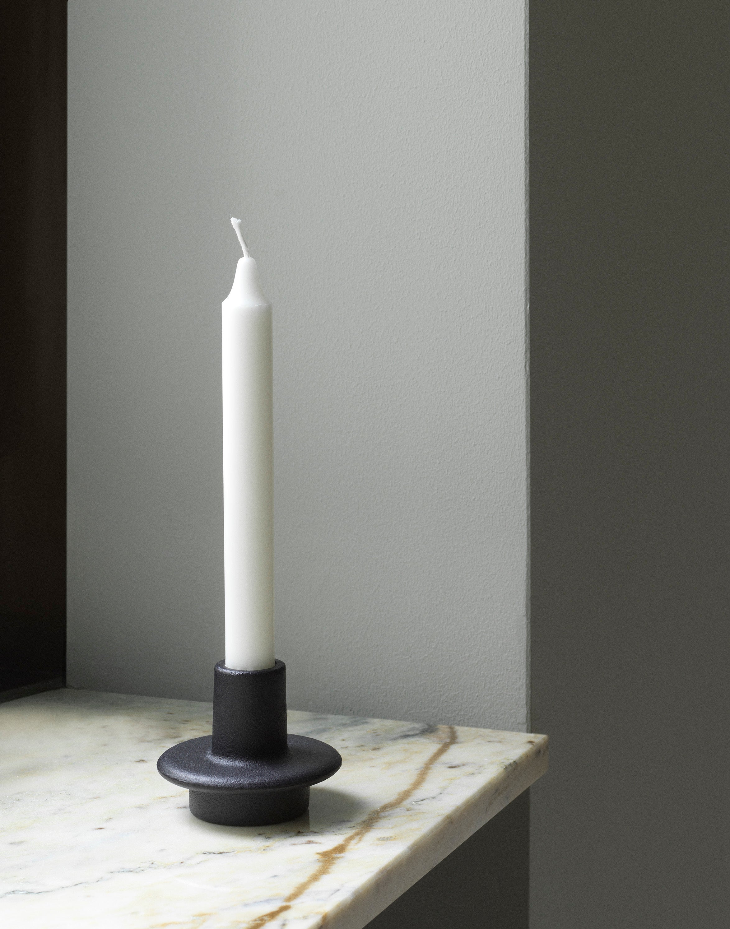 Świecznik HEIMA CANDLESTICK czarne żeliwo