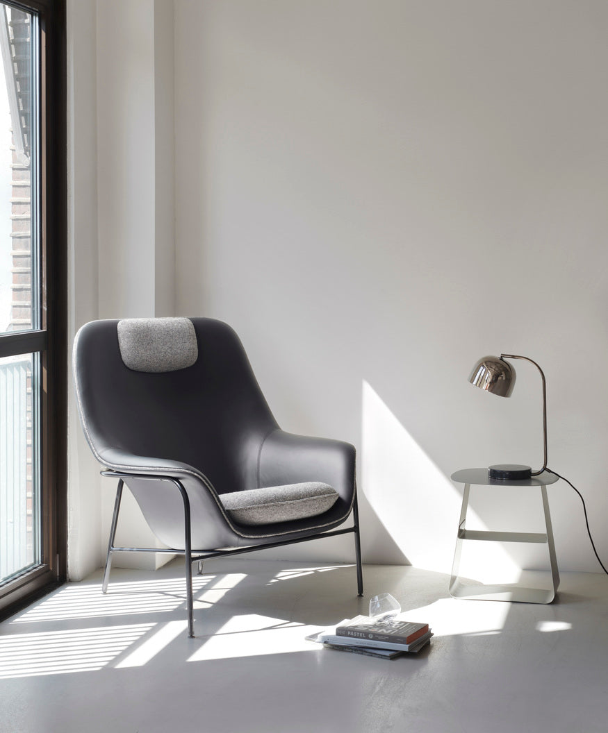 Fotel DRAPE HIGH W. HEADREST z szarą metalową podstawą