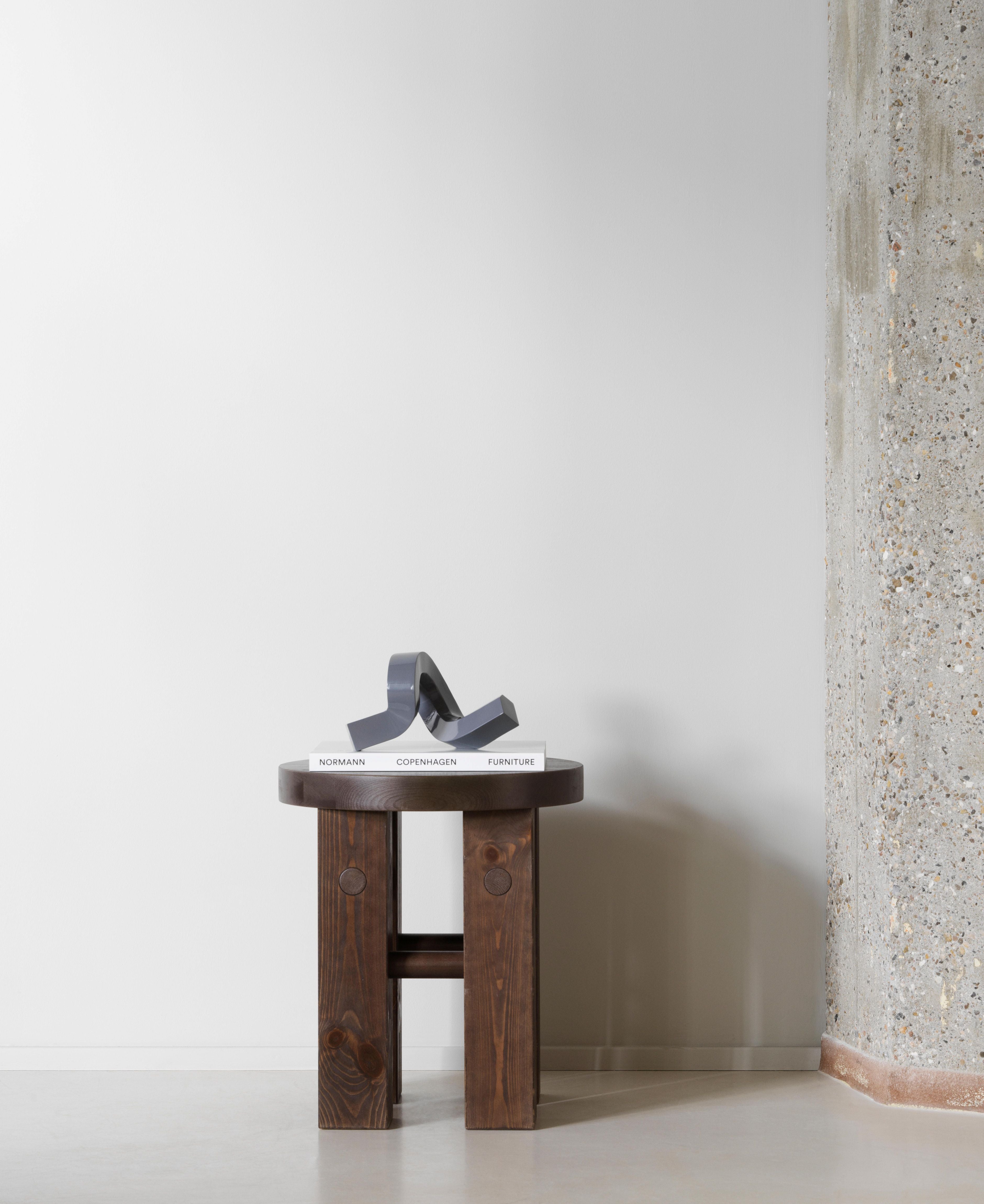 CROOKED ONE gray candlestick