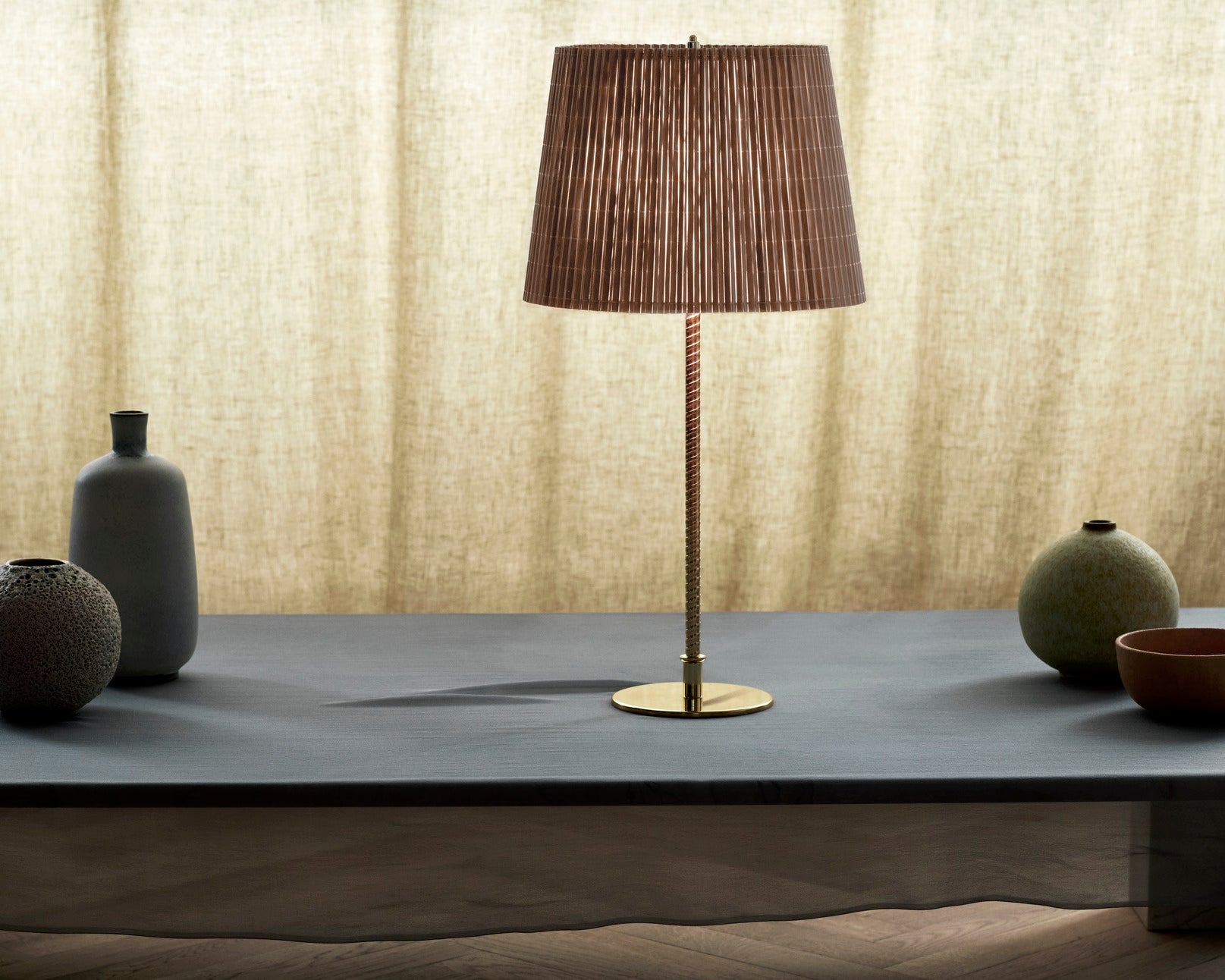 Table lamp 9205 beige shade with gold base