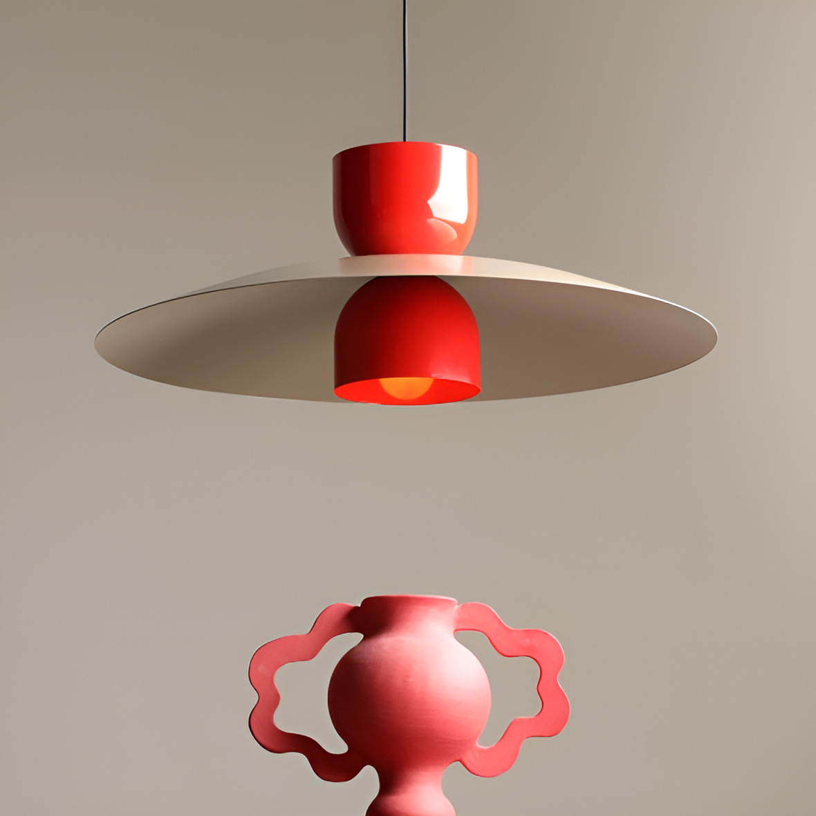 Lampa wisząca NUTTA beżowy z czerwonym