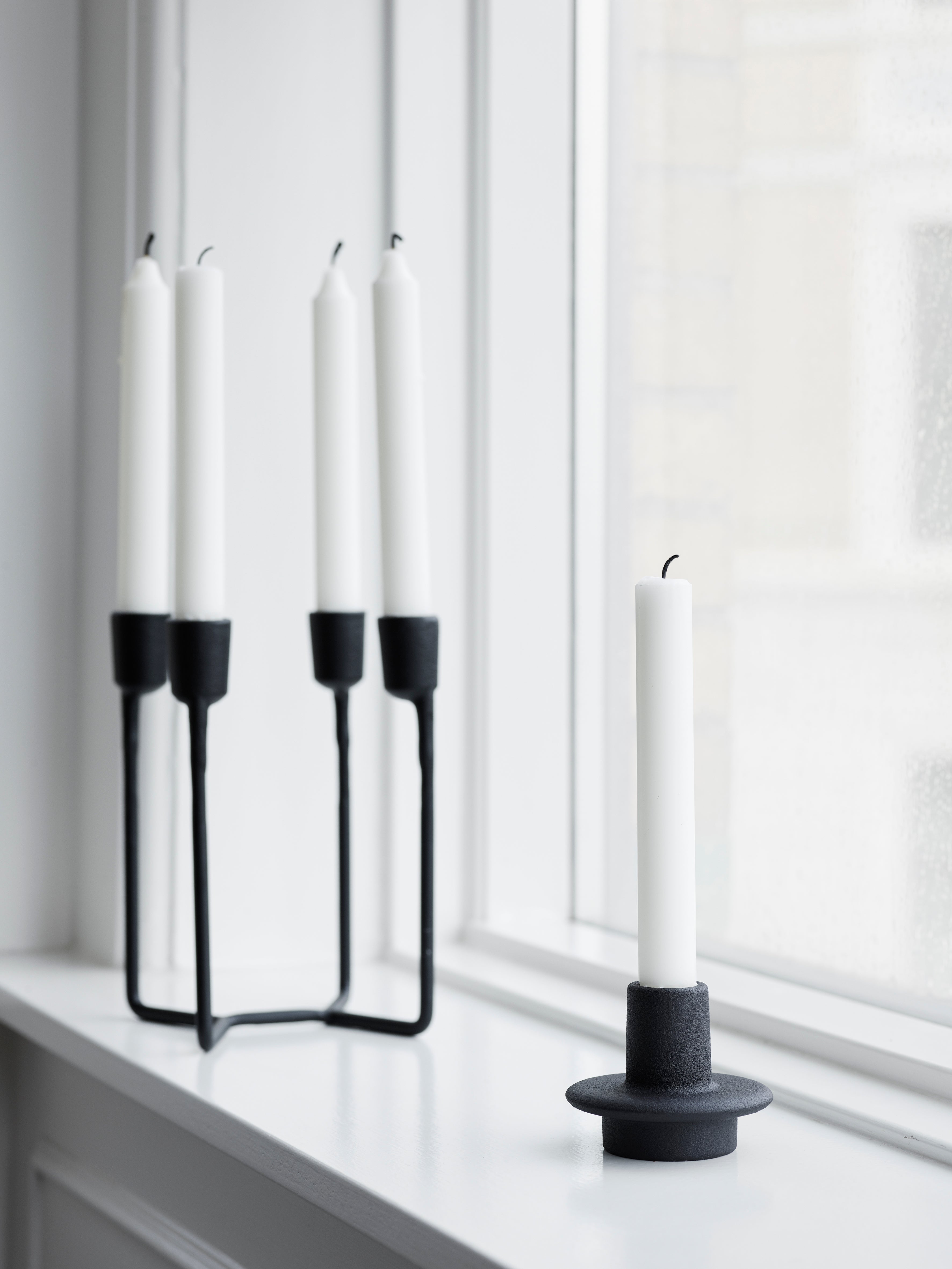 Świecznik HEIMA CANDLESTICK czarne żeliwo