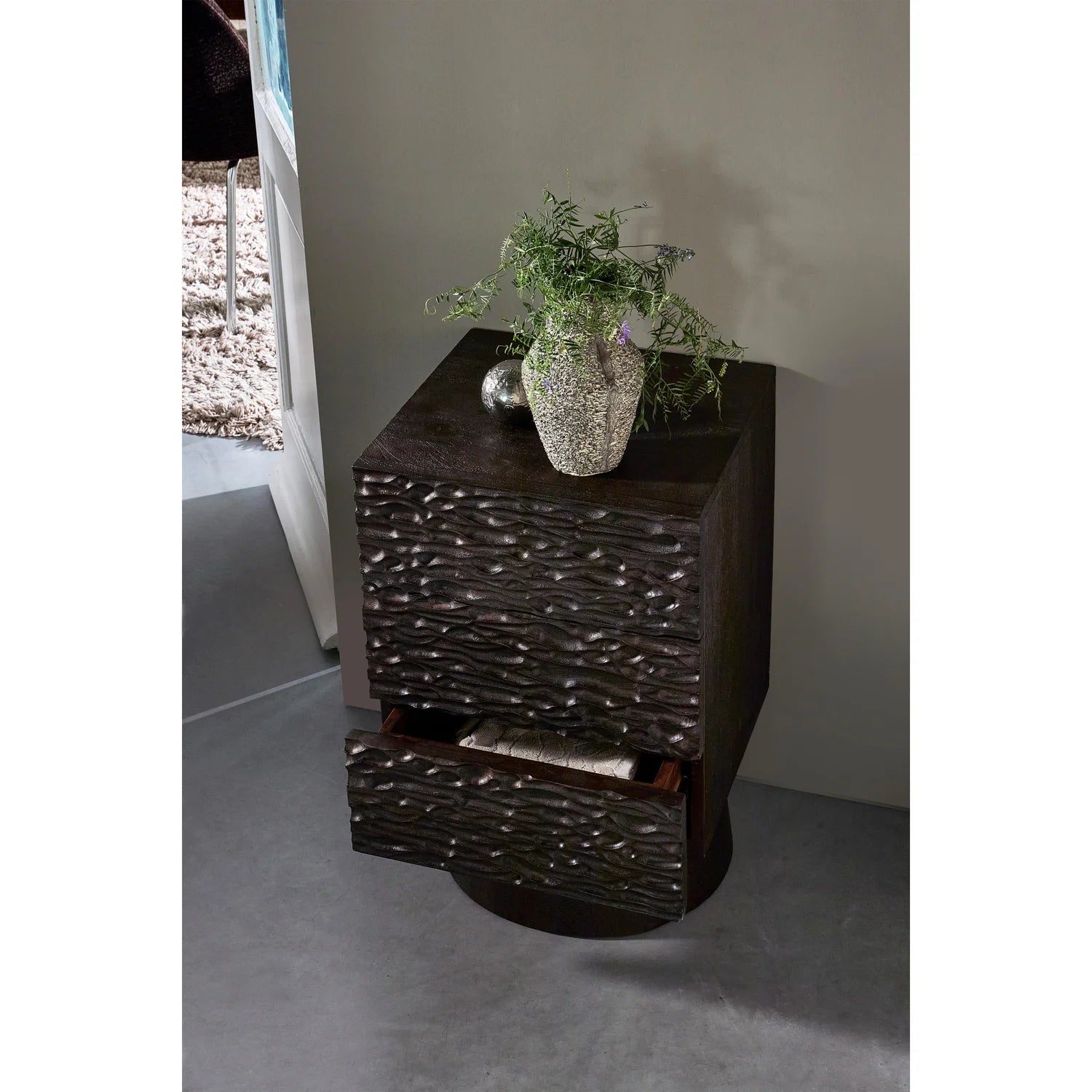 TABIA brown vase