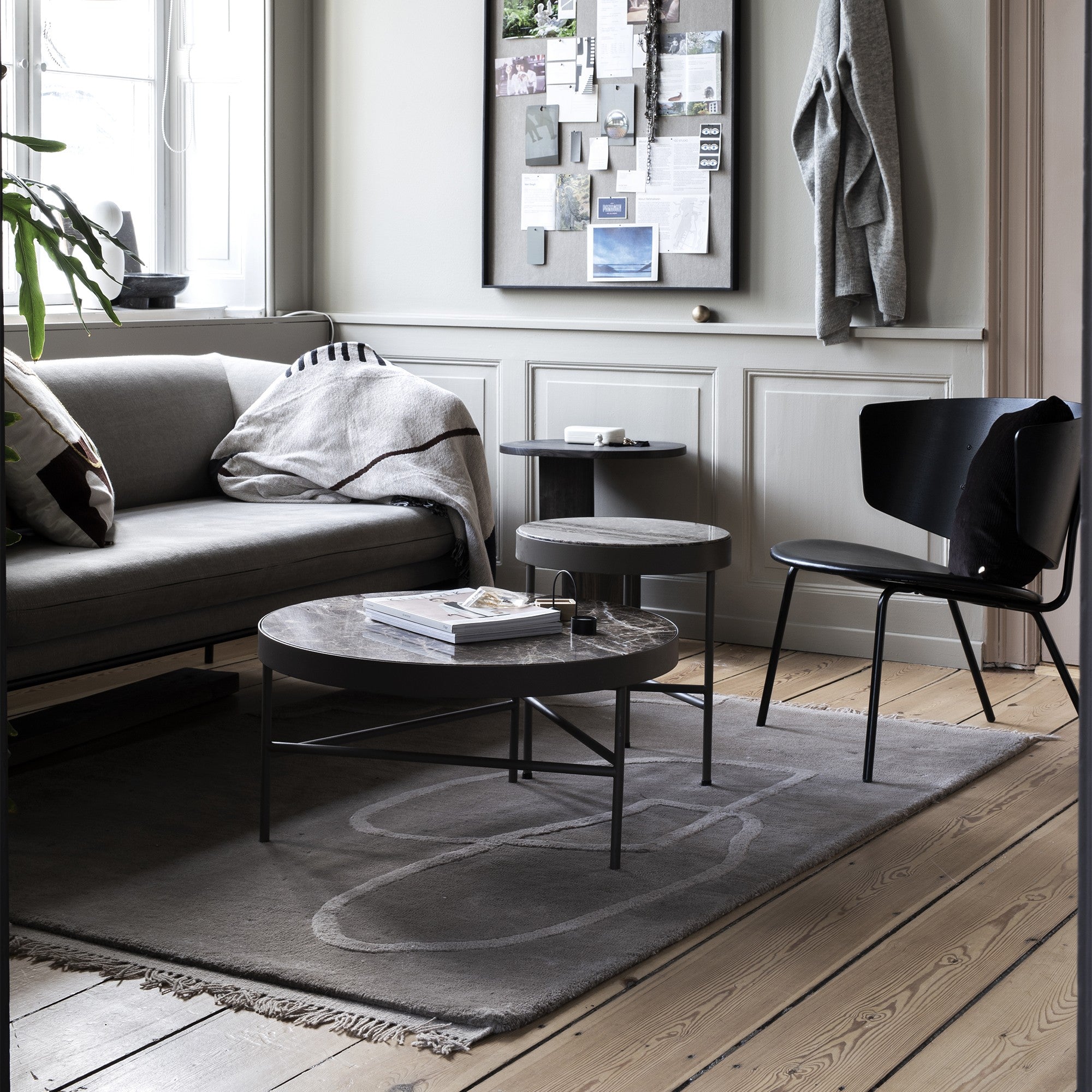 Stolik boczny MARBLE TABLE czarny marmur