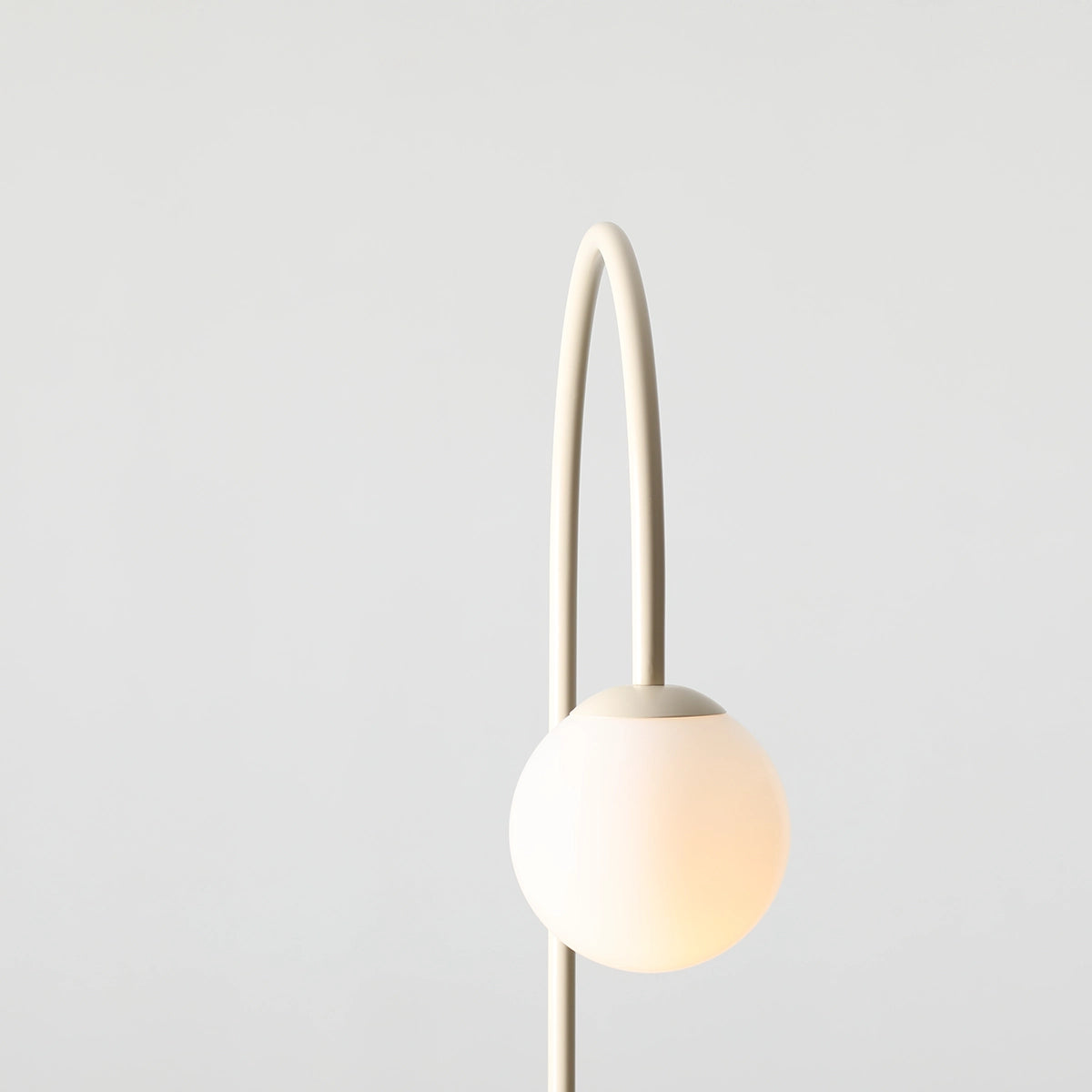 Lampa podłogowa UNA kremowy