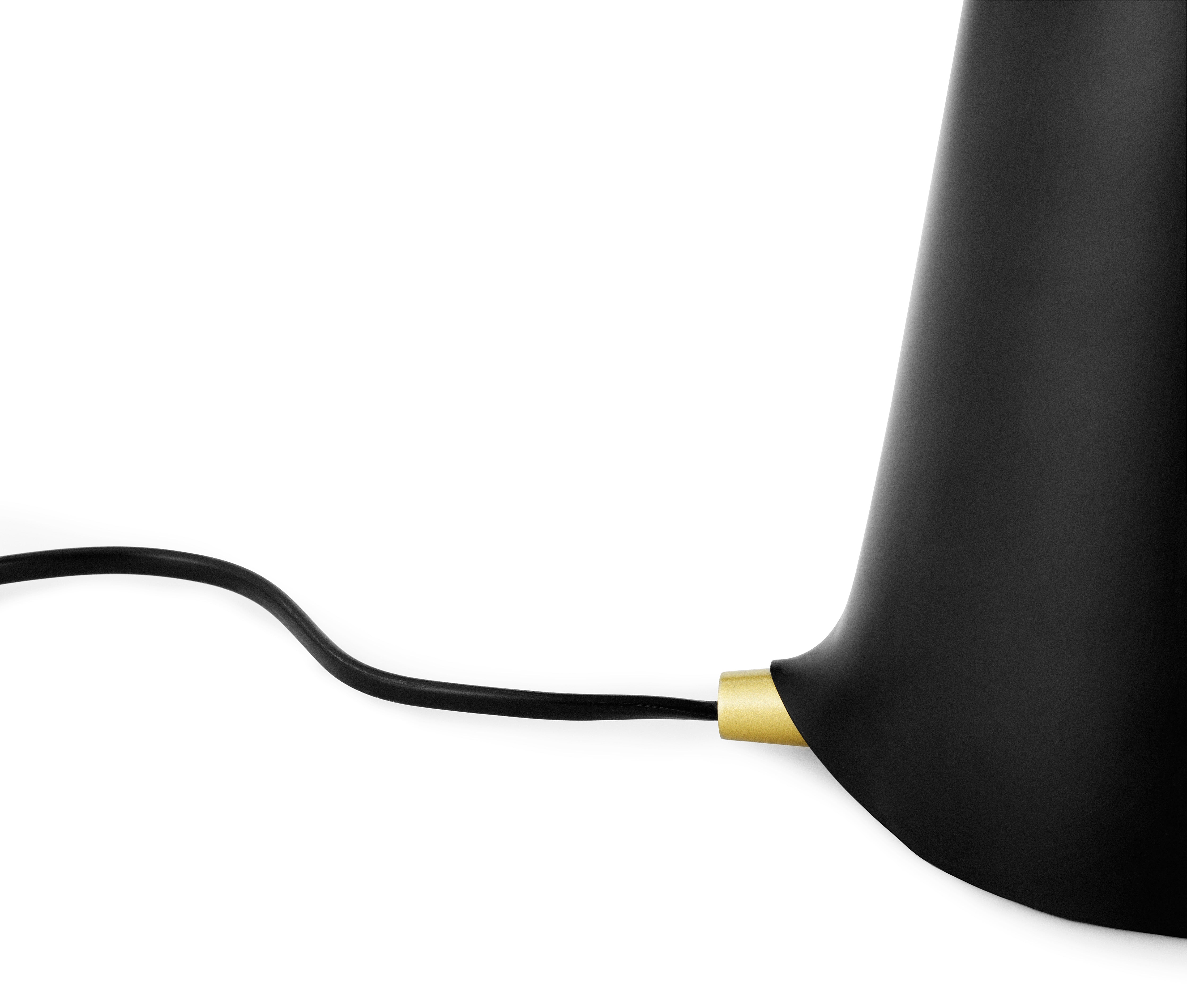 SHELTER black table lamp