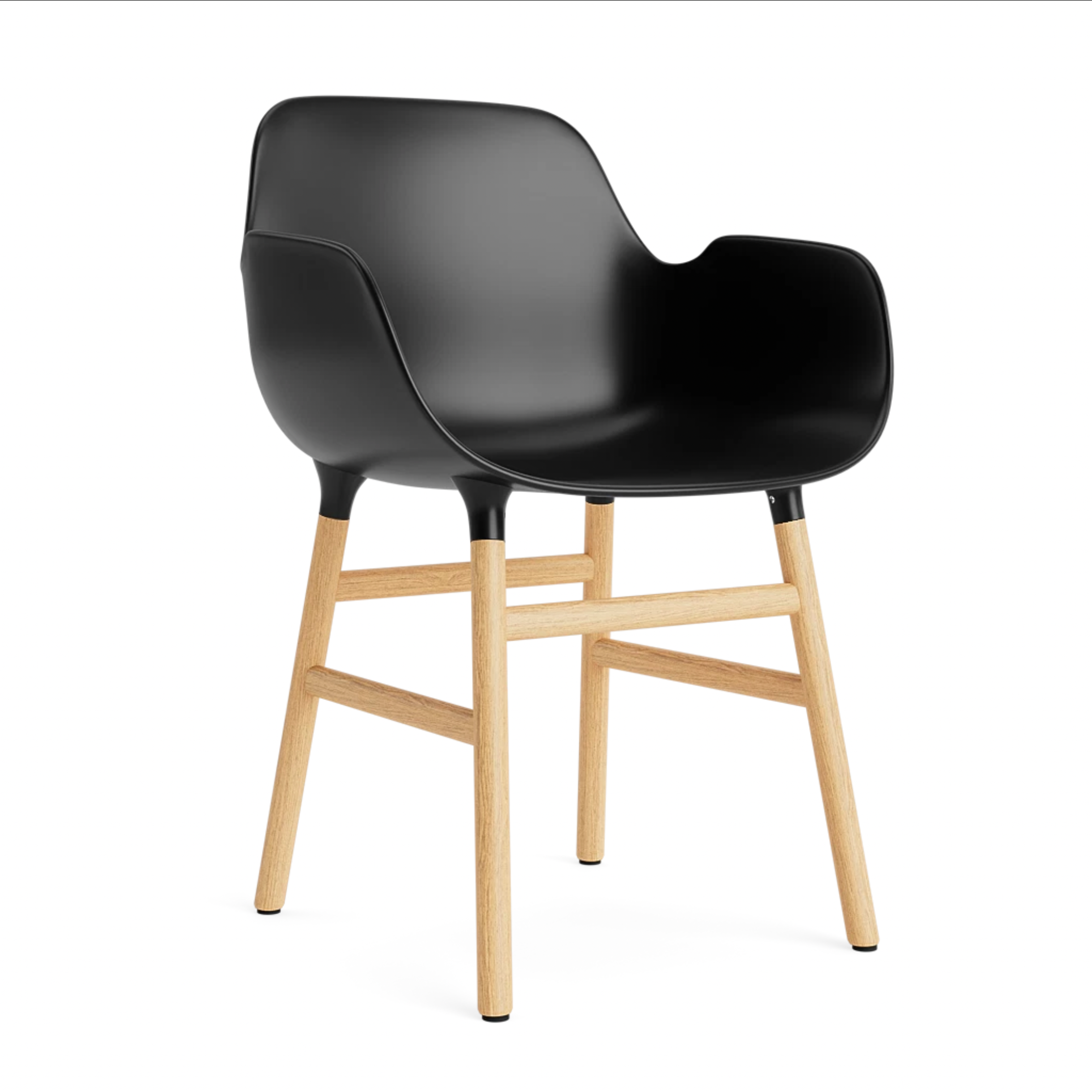 Chair with armrests Black forms with an oak base