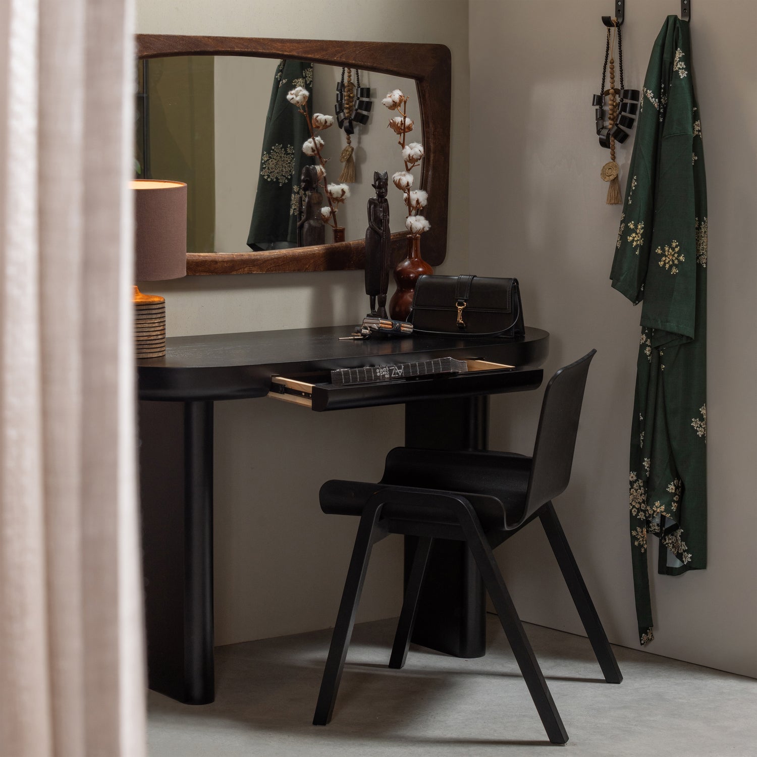 Mael desk black veneer