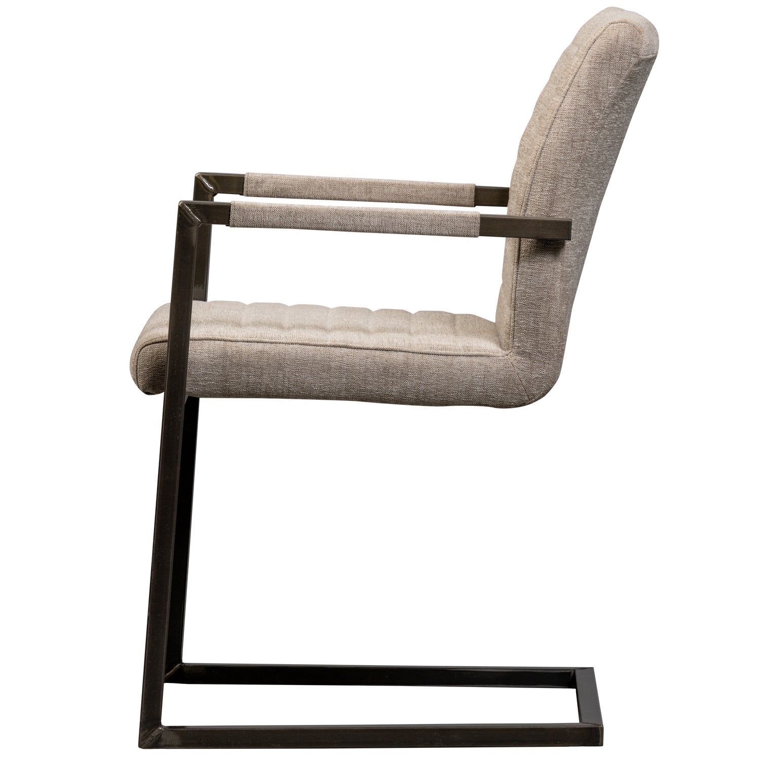 Sand bass chair