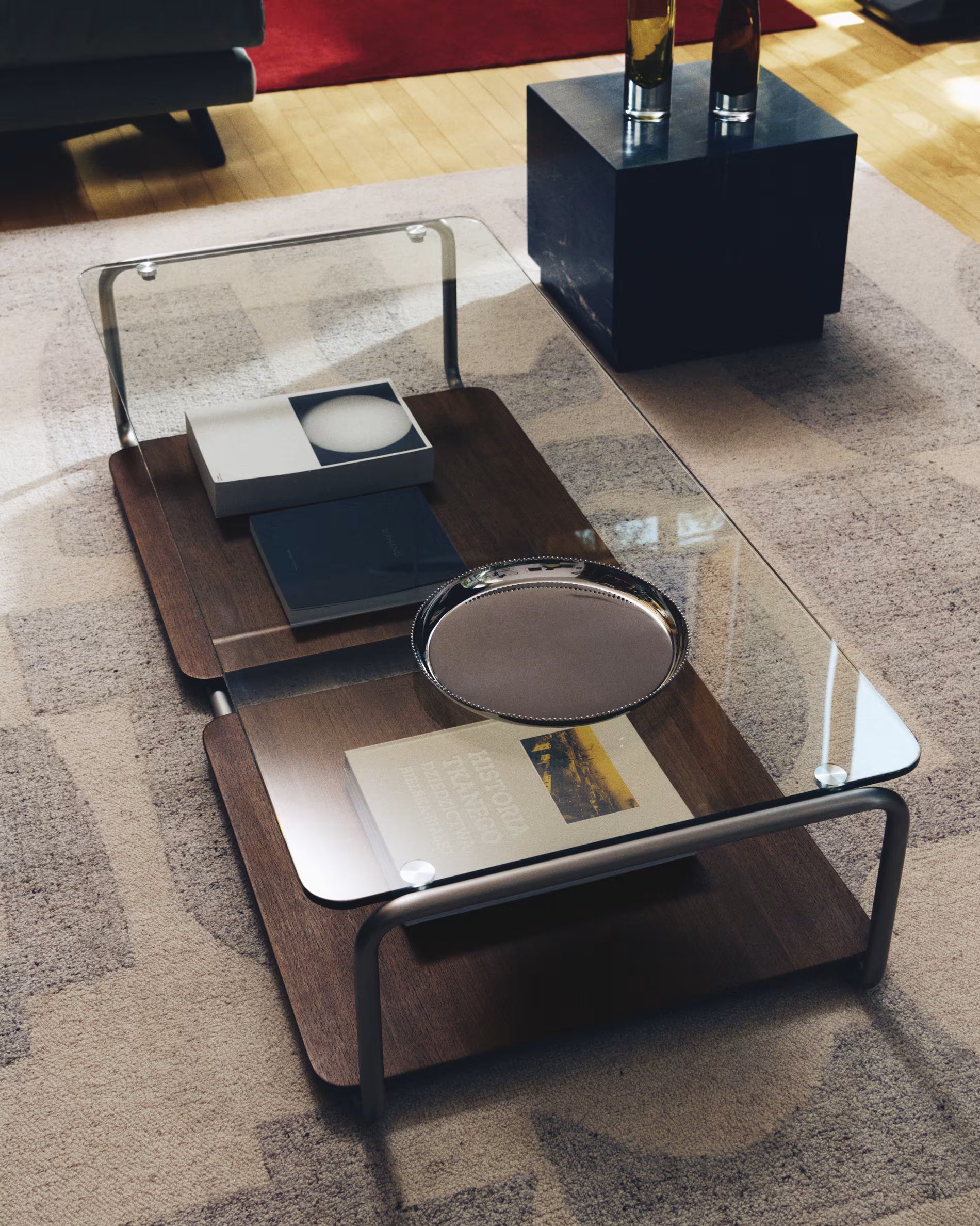 Couchtisch TARSEL dunkelbraun Nussbaumfurnier mit Stahlbasis