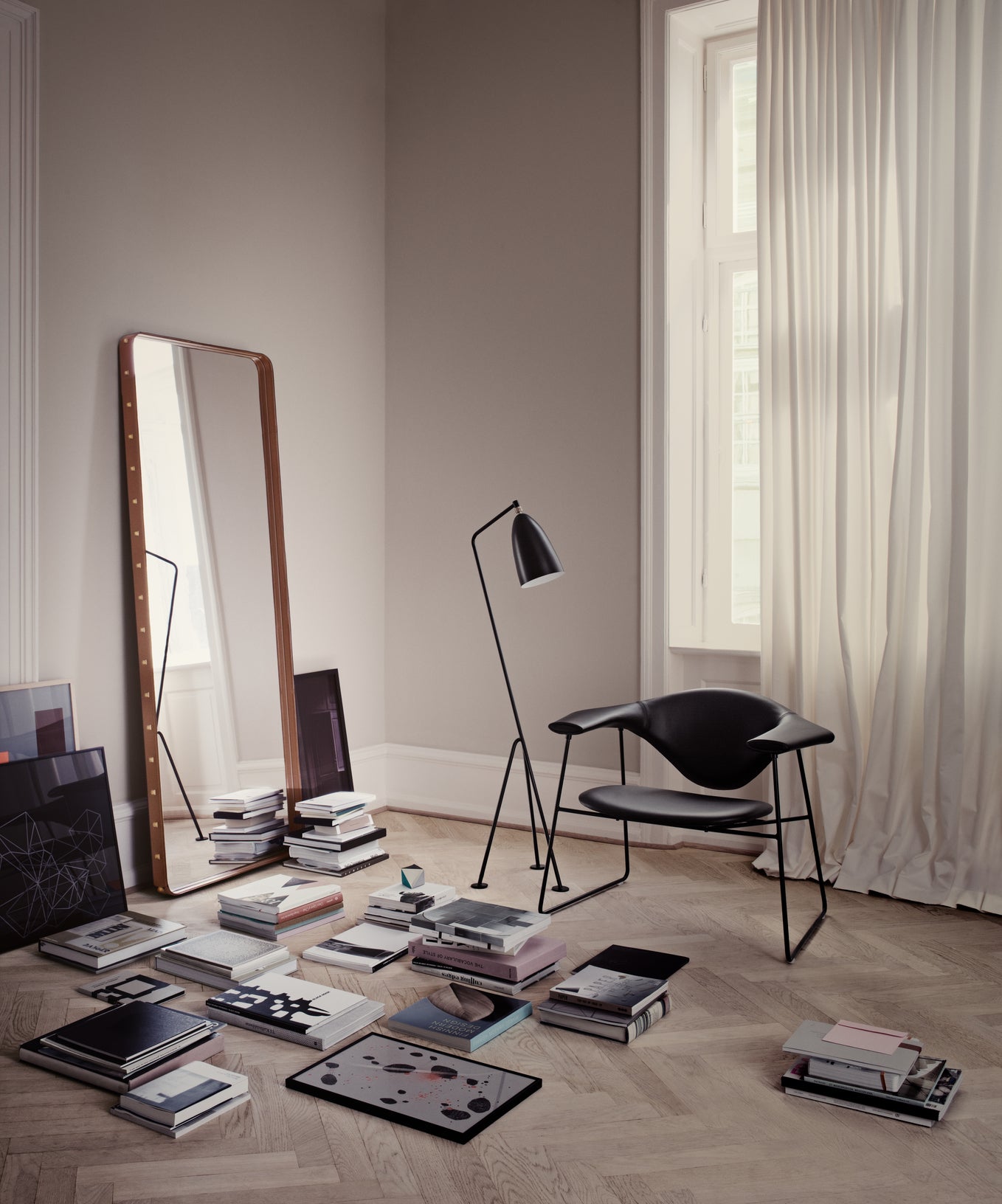 ADNET Mirror black leather
