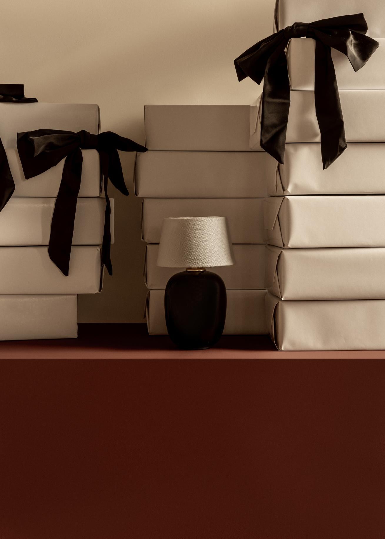 Portable lamp TORSO black ceramic with white shade