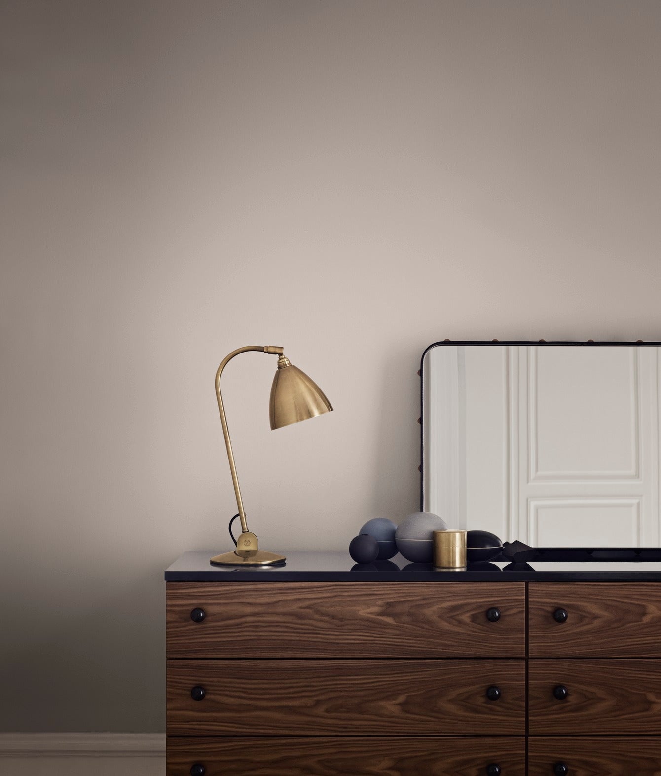 ADNET Mirror black leather