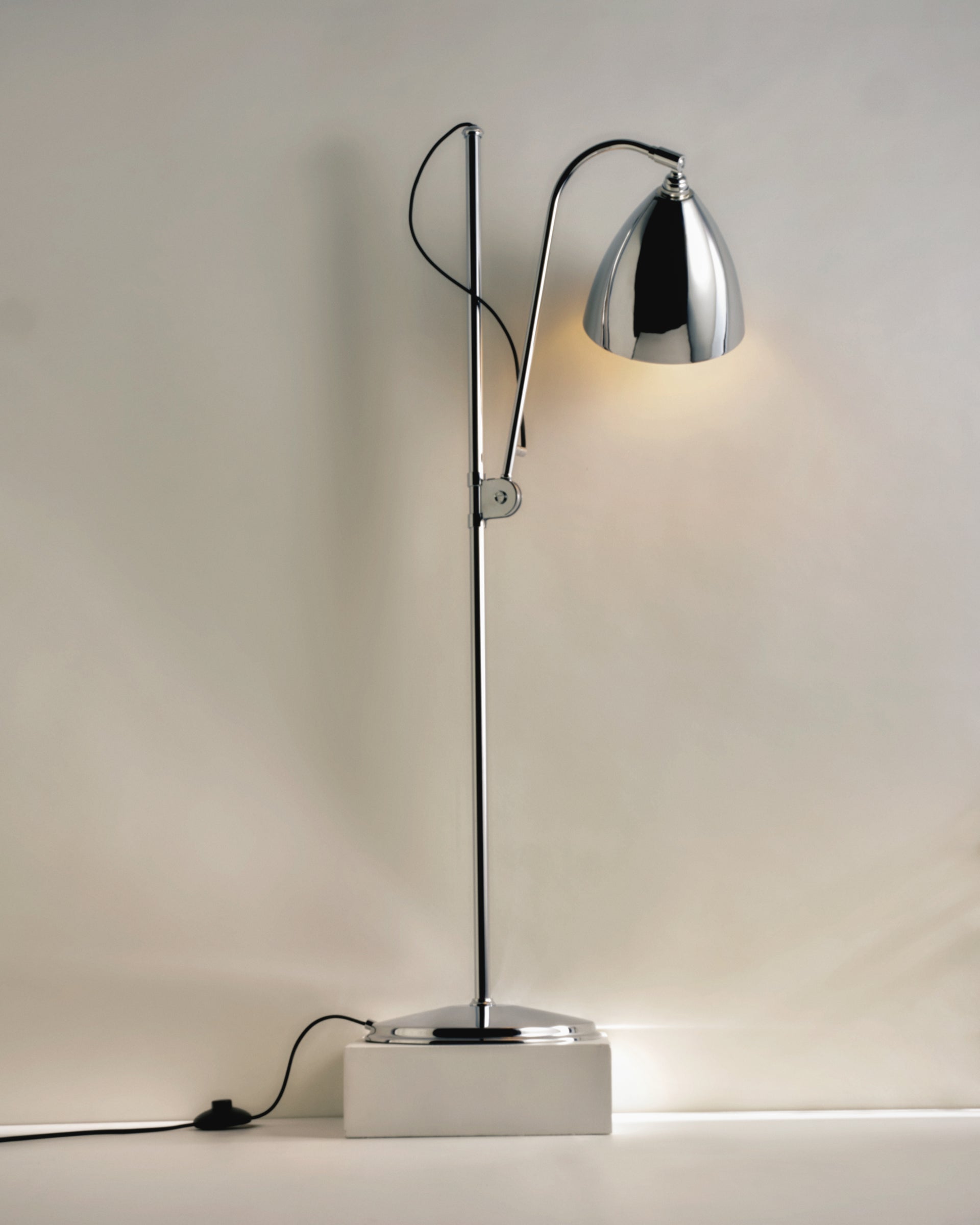 Stehlampe BESTLITE BL3 Messing mit Porzellanschirm