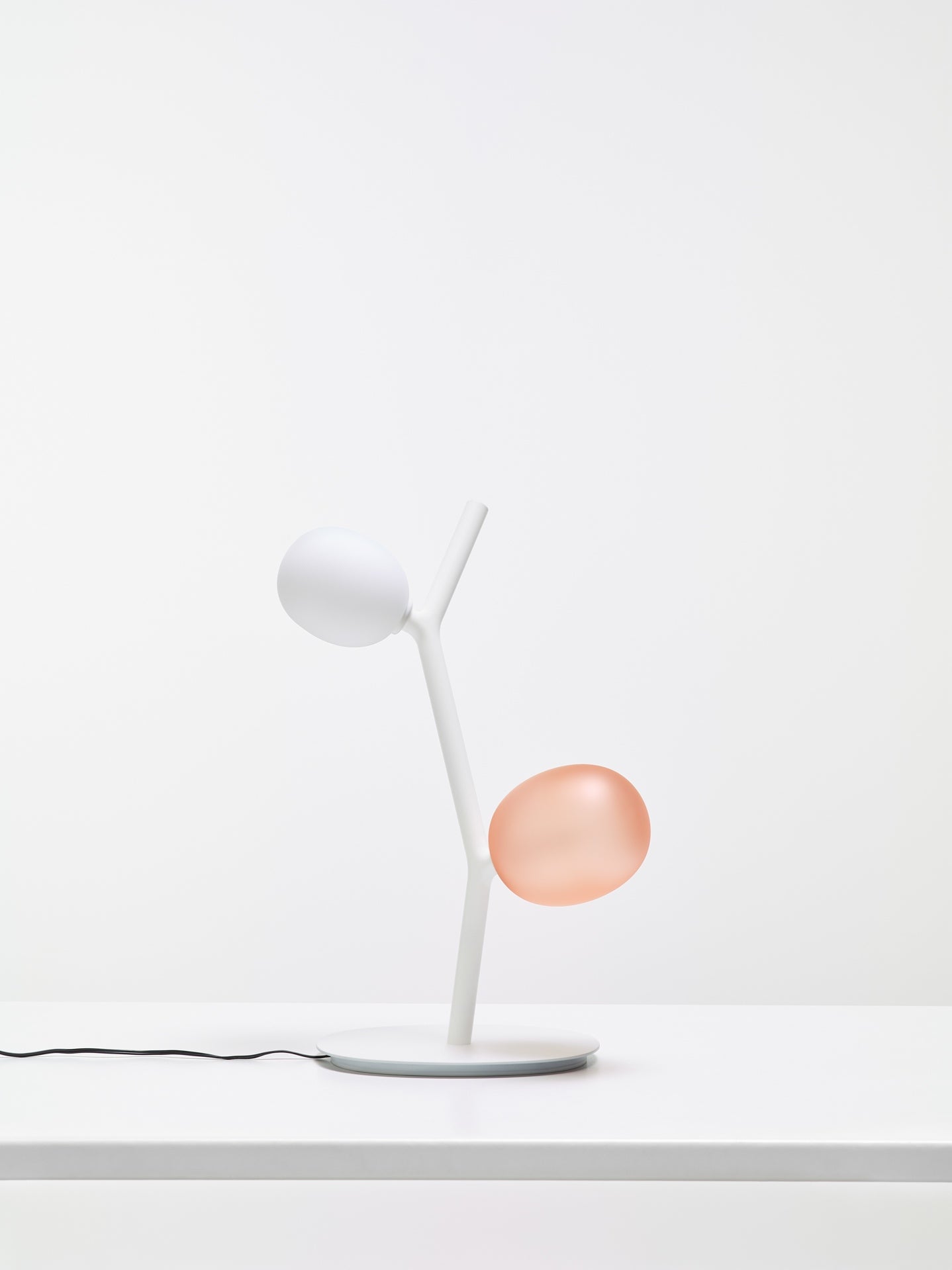 Ivy table lamp matte glass
