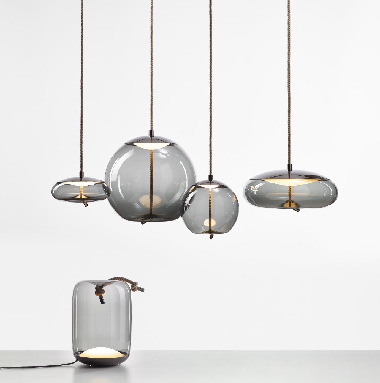 Lampa wisząca KNOT - UOVO szklana