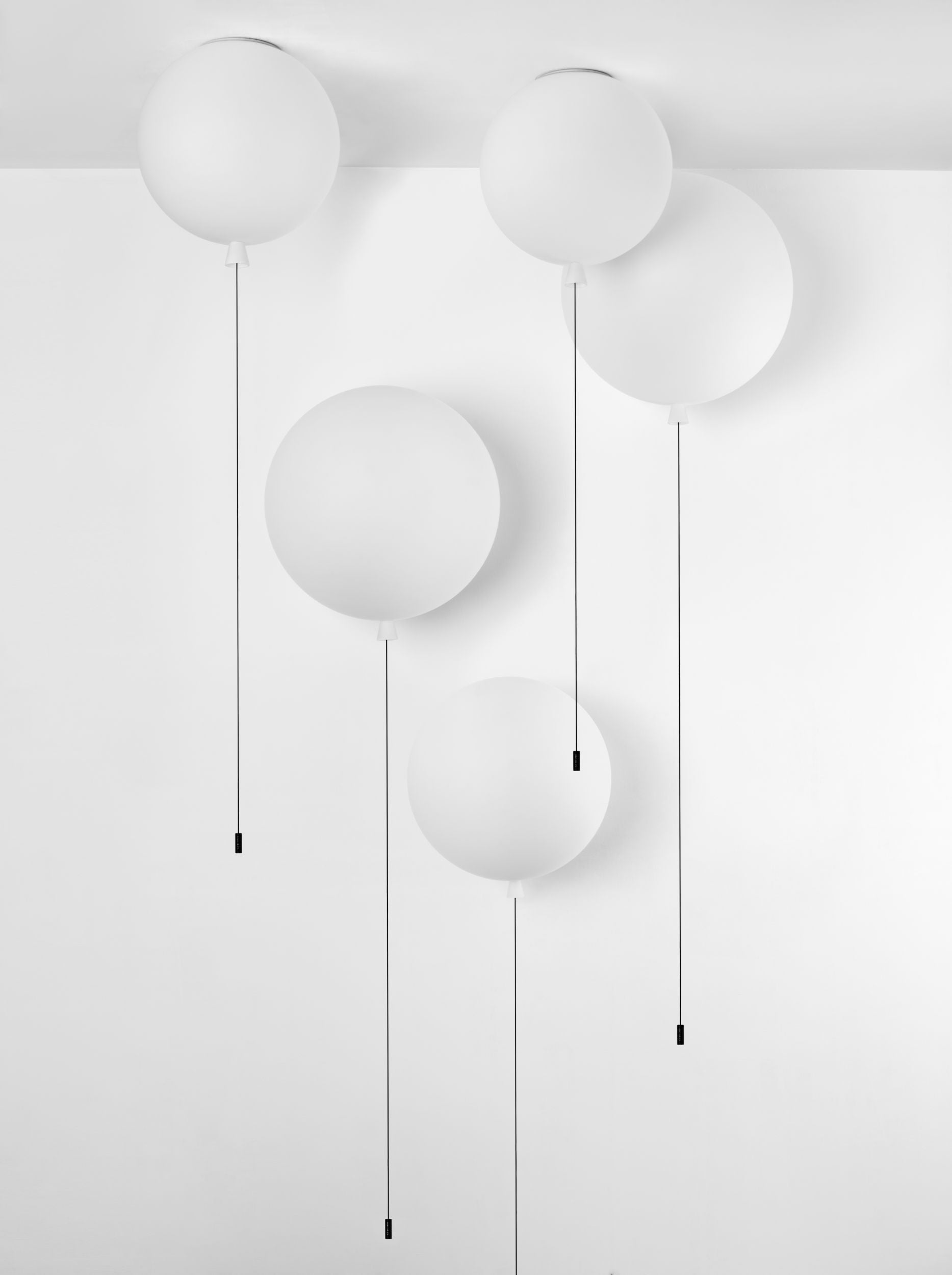 Memory glass wall lamp