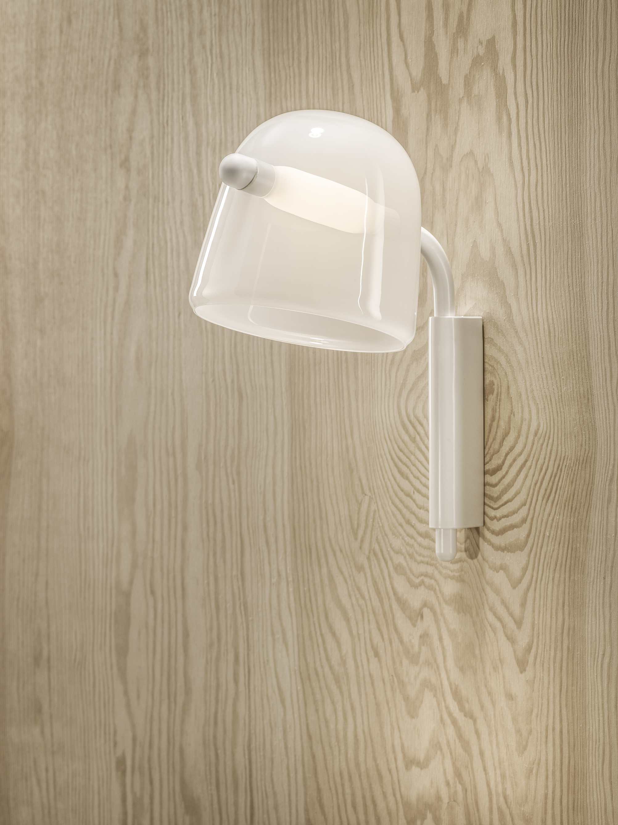 MONA wall lamp with cream base