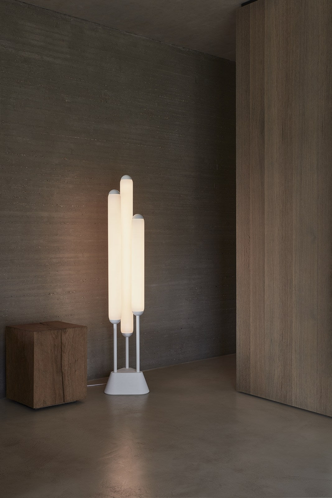 Lampa podłogowa PURO szkło matowe