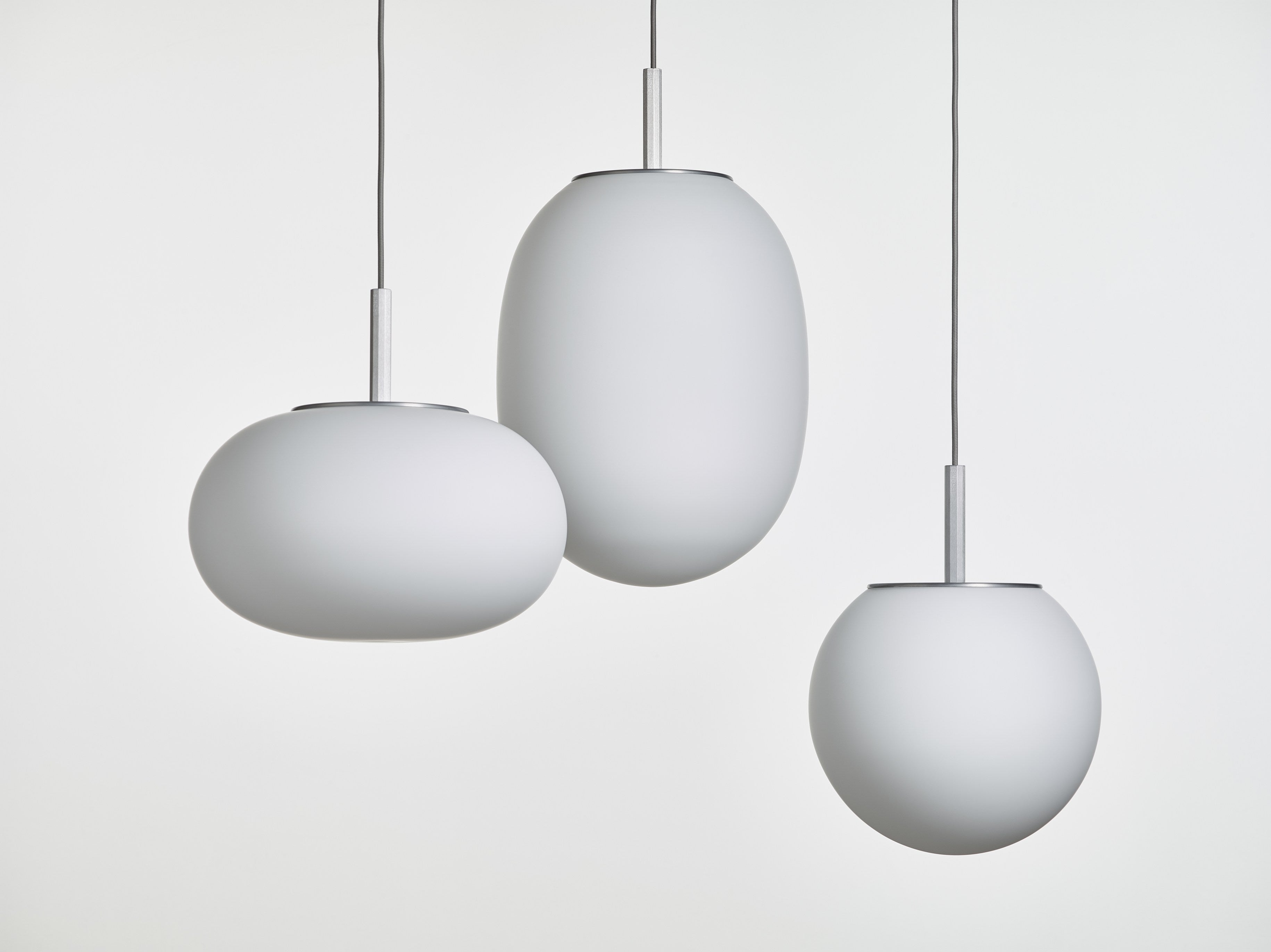 Lampa wisząca SFERA OVAL szkło matowe