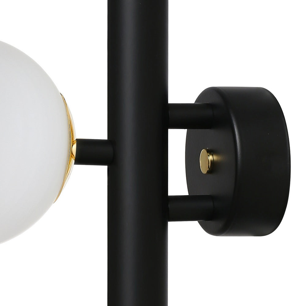 CUMULUS black wall lamp