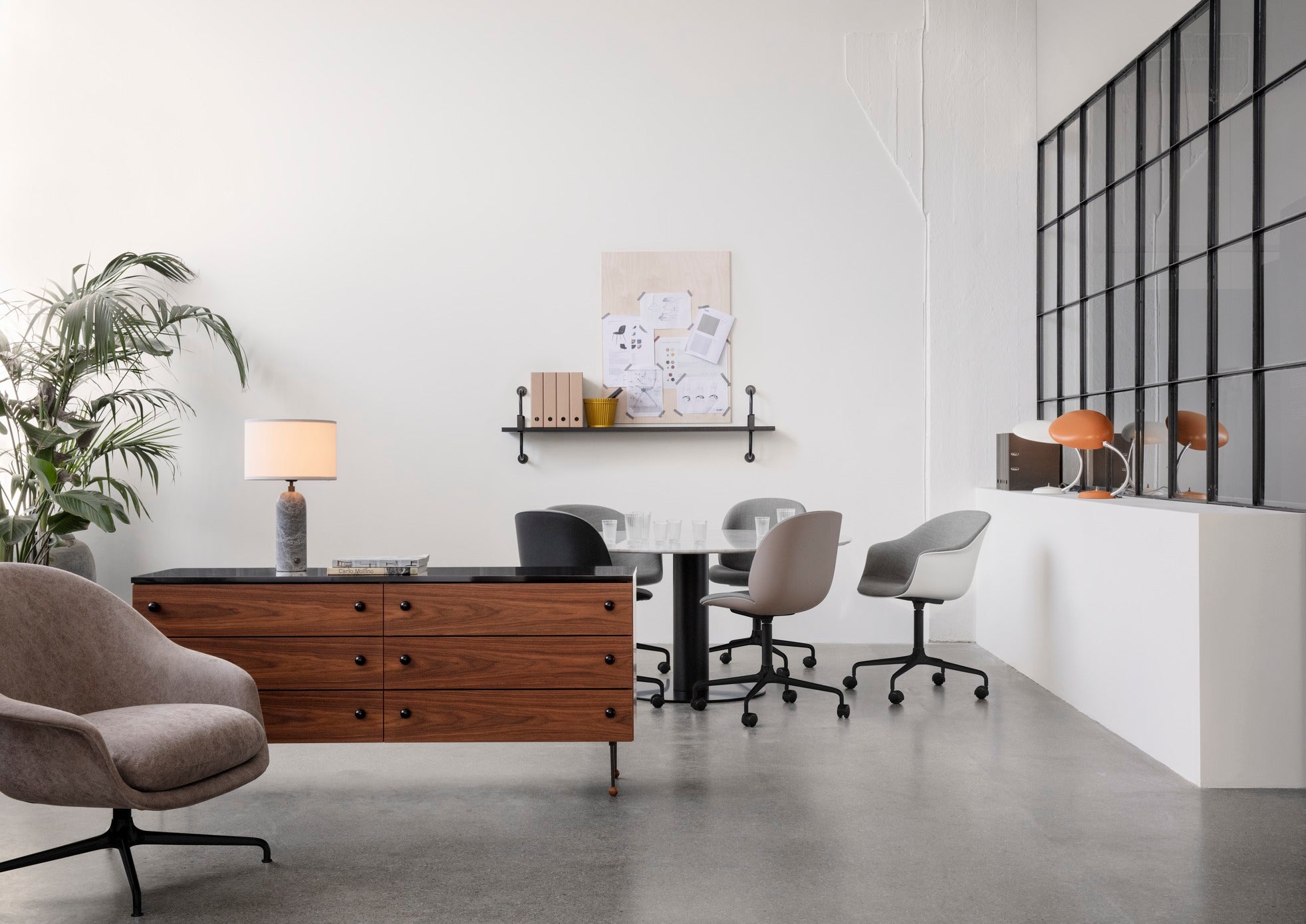 BEETLE office chair beige