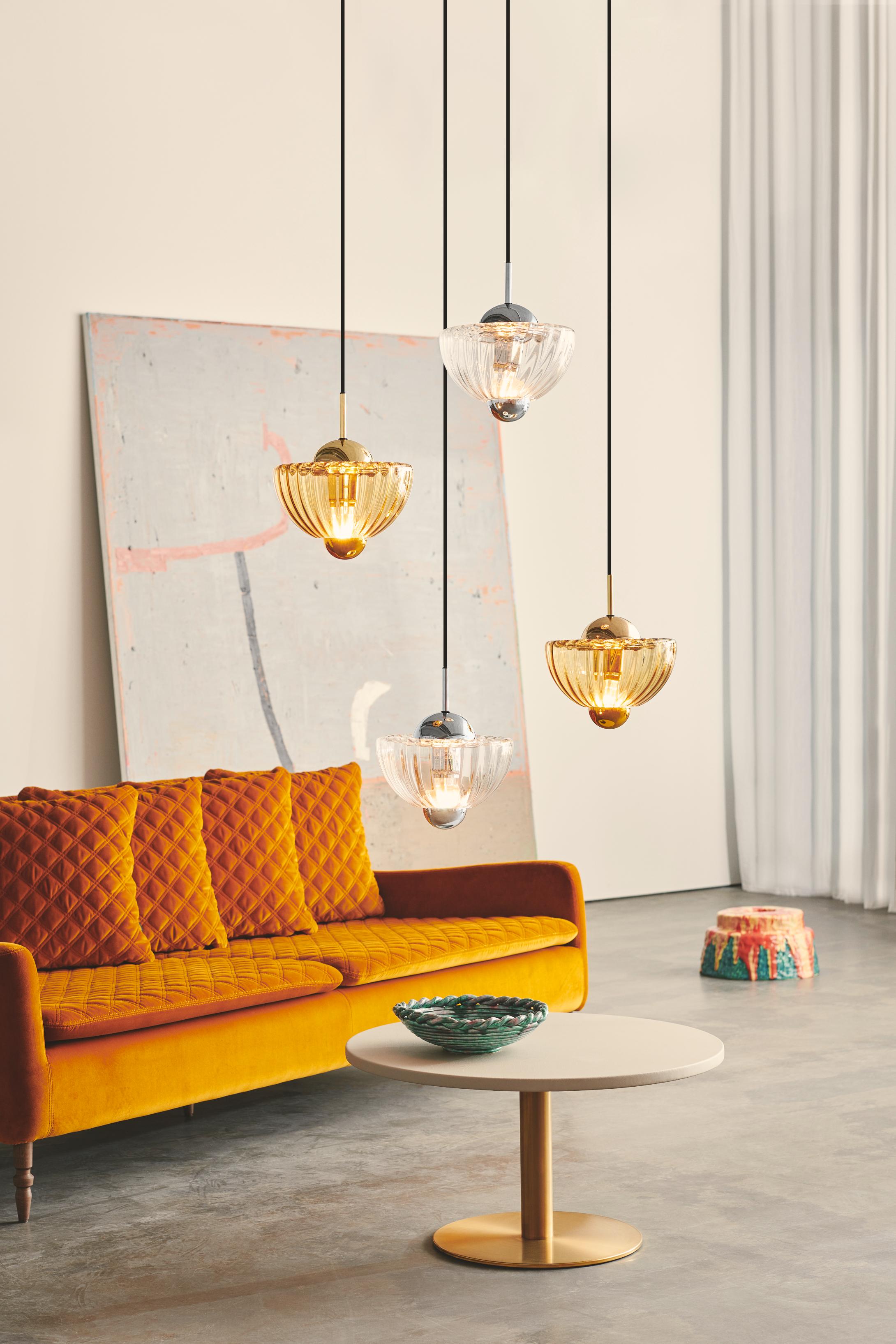 Lampa wisząca LOTUS bursztynowy