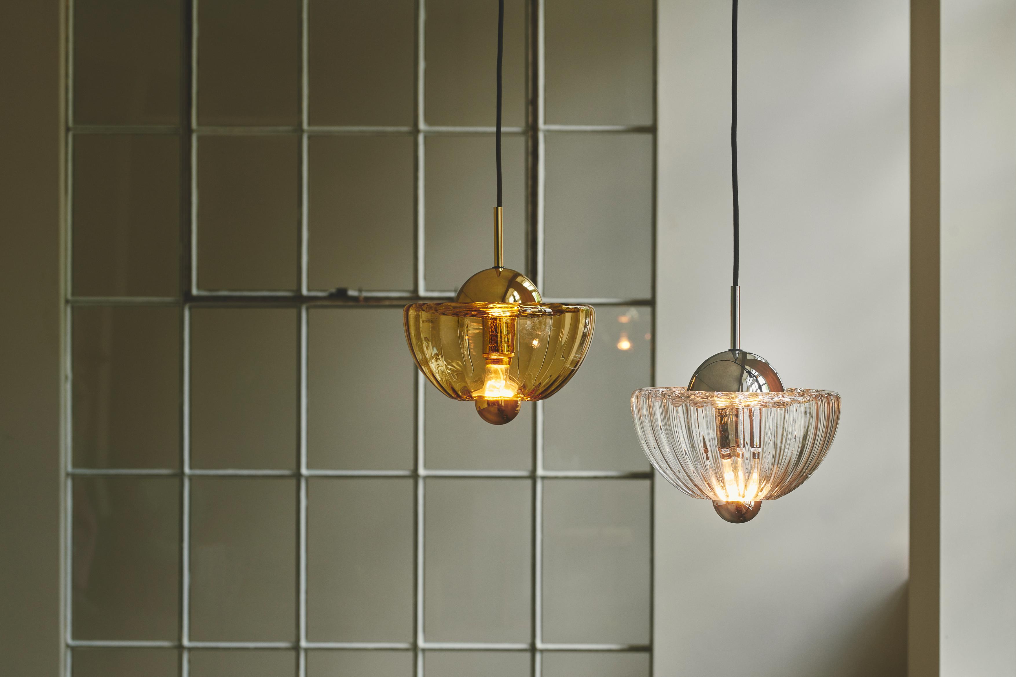 Lampa wisząca LOTUS bursztynowy