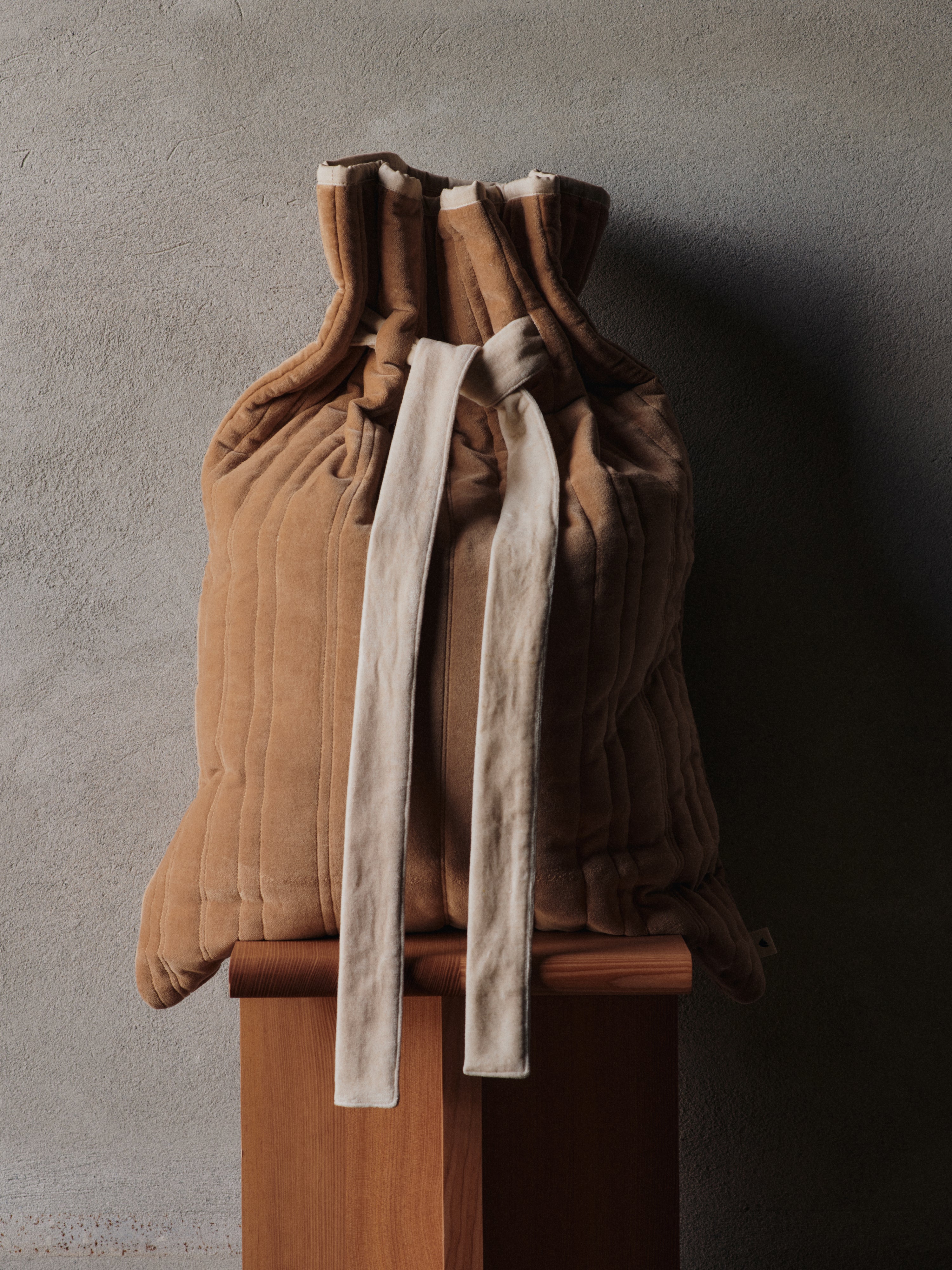 Worek na prezenty VARI QUILTED SACK brązowy z białym