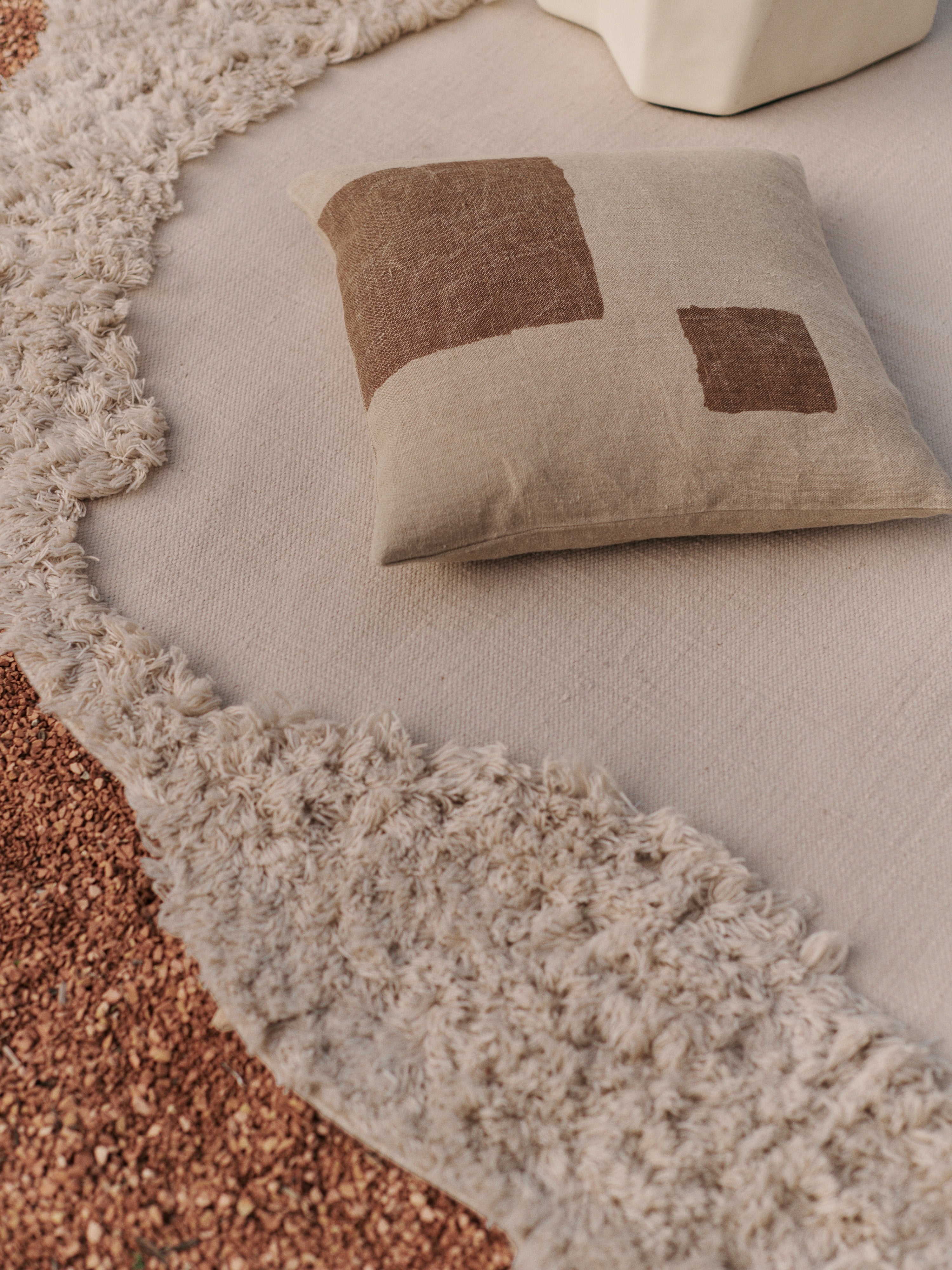 Decorative pillow OLEO beige with brown