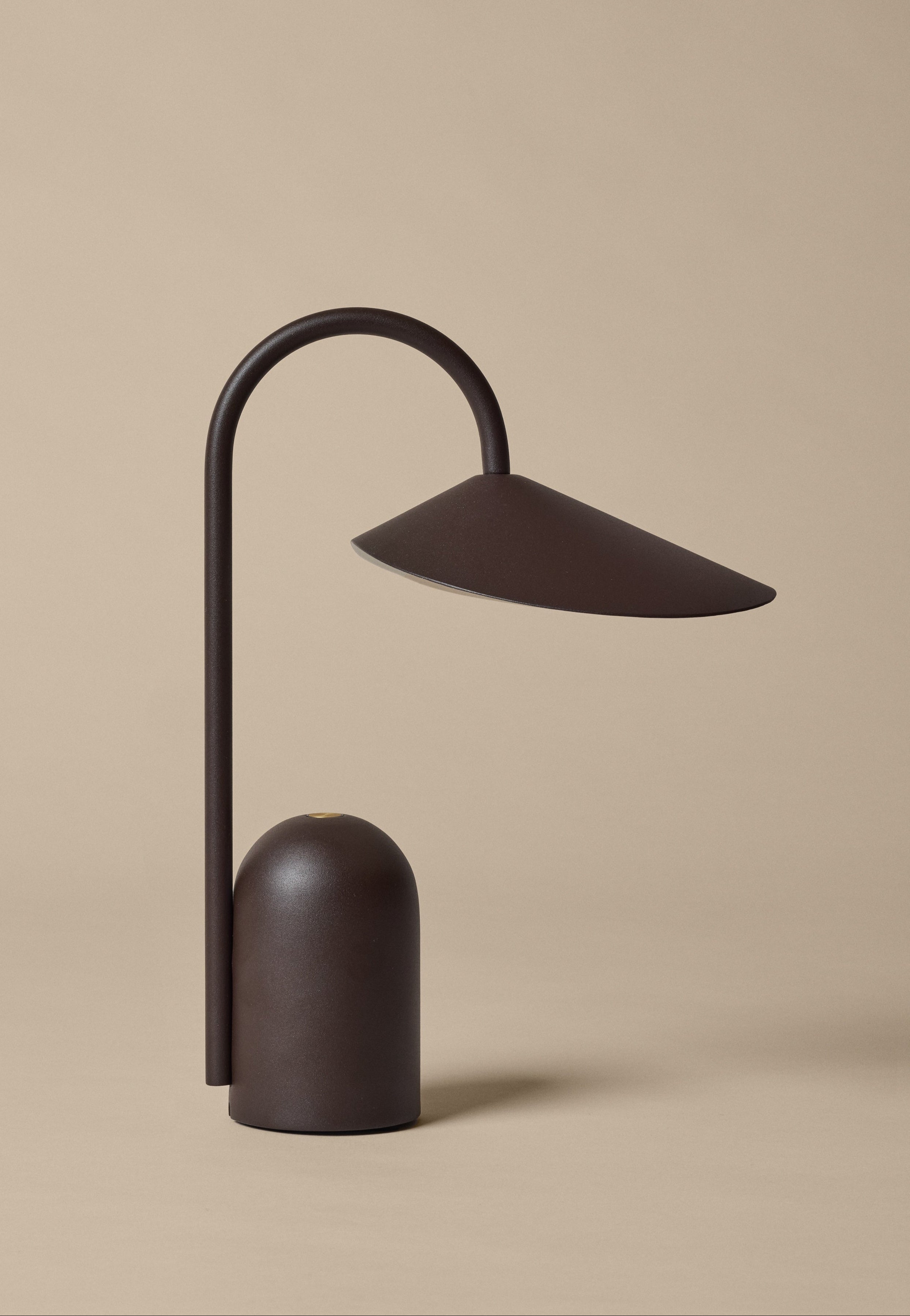 Lampa przenośna ARUM ciemna czekolada