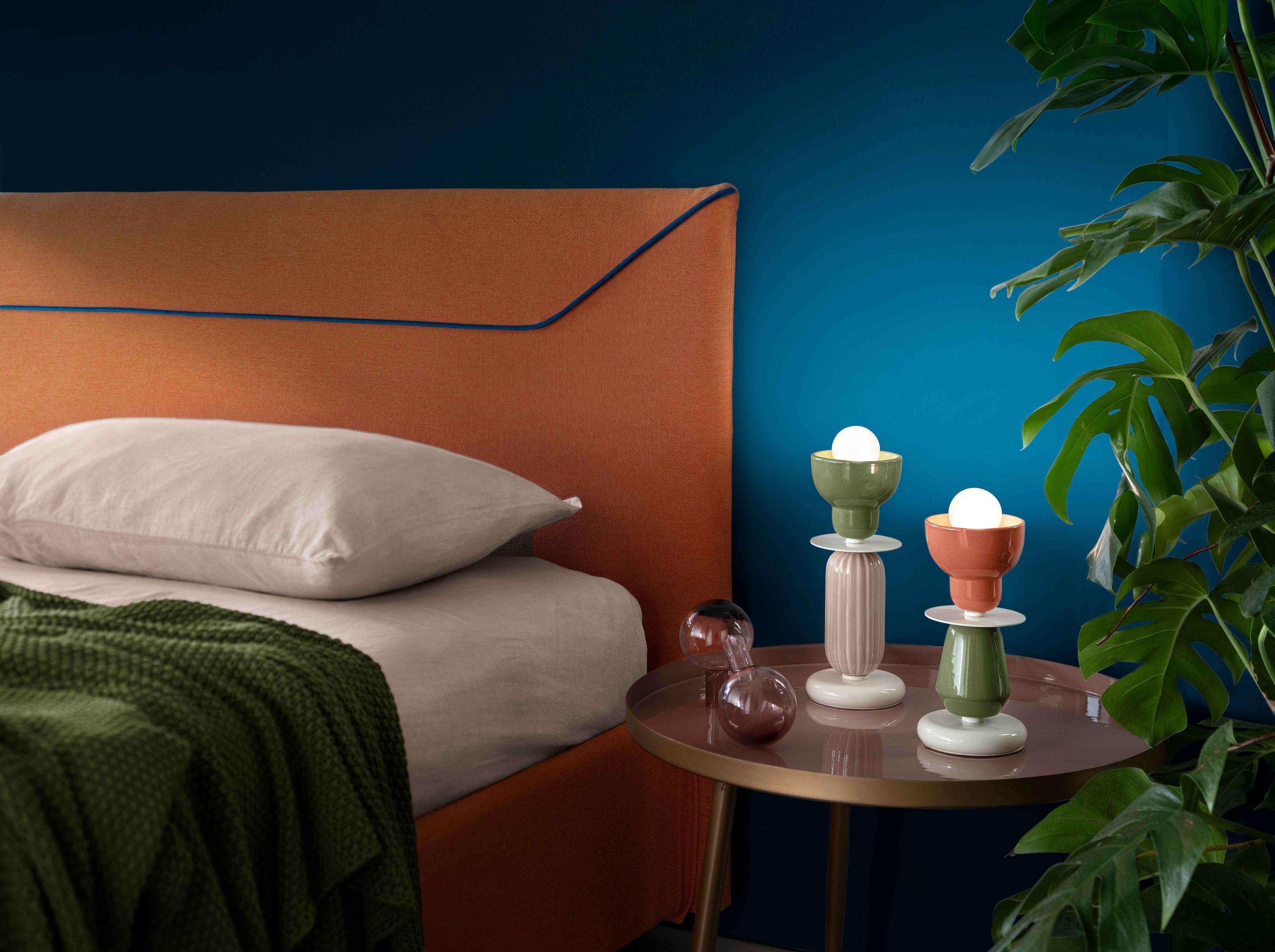 Keramik-Tischlampe BERIMBAU Salbei mit Orange