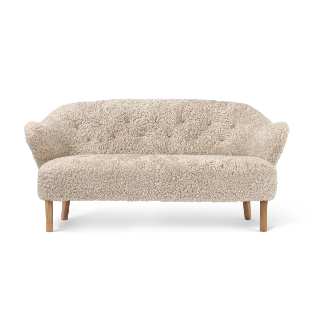Sofa INGEBORG skóra owcza z dębową podstawą