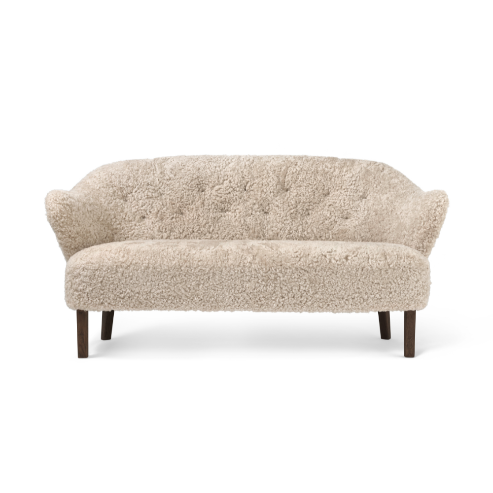 Sofa INGEBORG skóra owcza z ciemną dębową podstawą