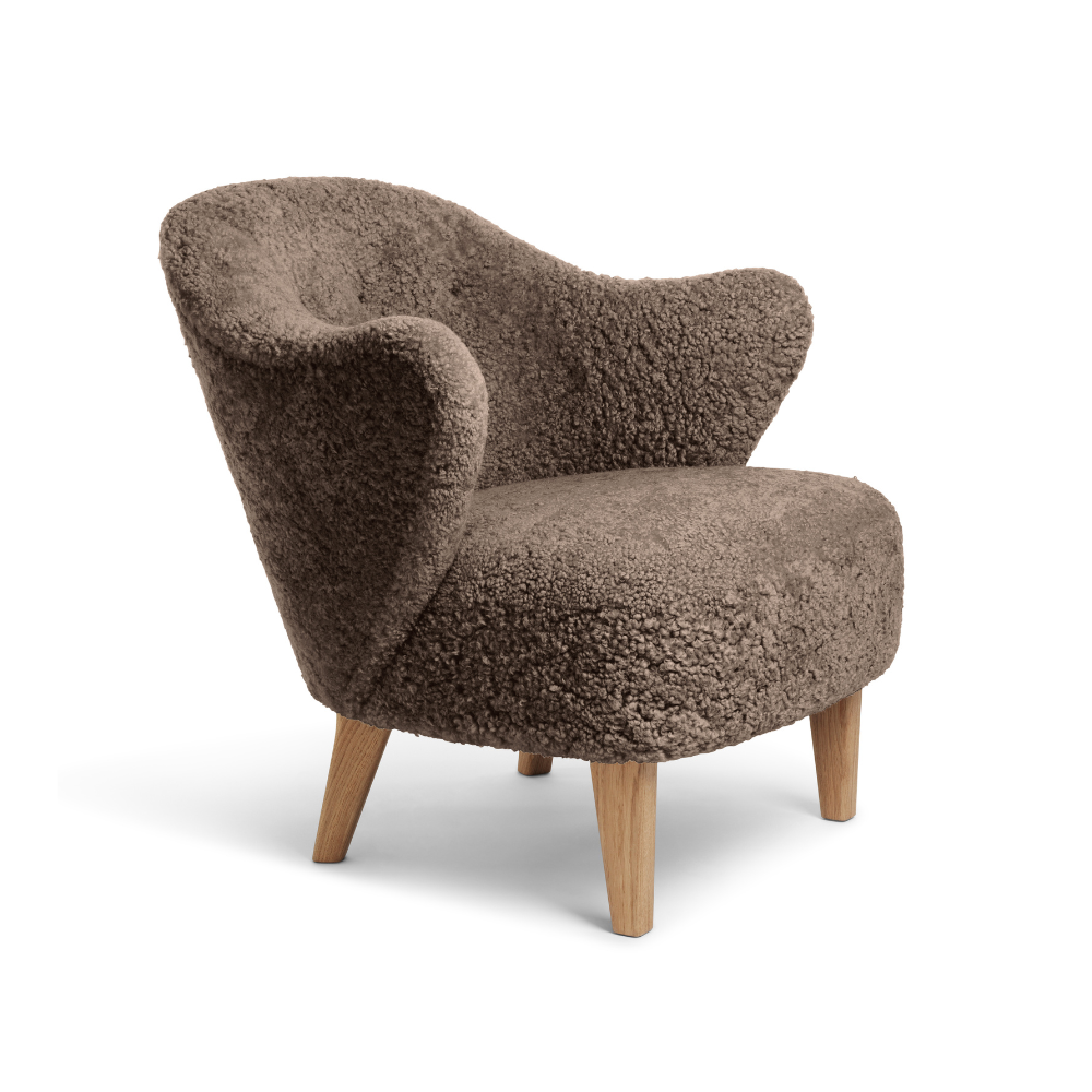 INGEBORG Armchair brown sheepskin with oak base