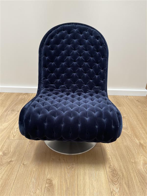 Fotel SYSTEM 1-2-3 LOUNGE DELUXE granatowy z okrągłą podstawą - poekspozycyjny