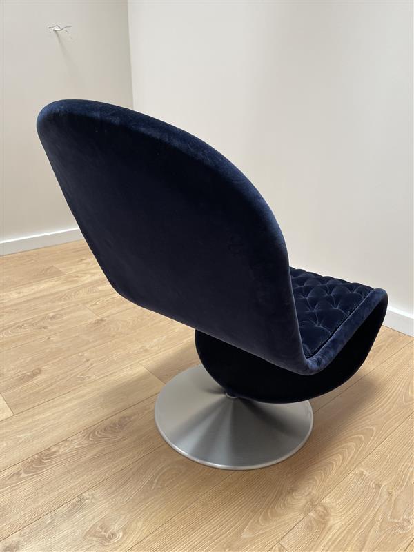 Fotel SYSTEM 1-2-3 LOUNGE DELUXE granatowy z okrągłą podstawą - poekspozycyjny