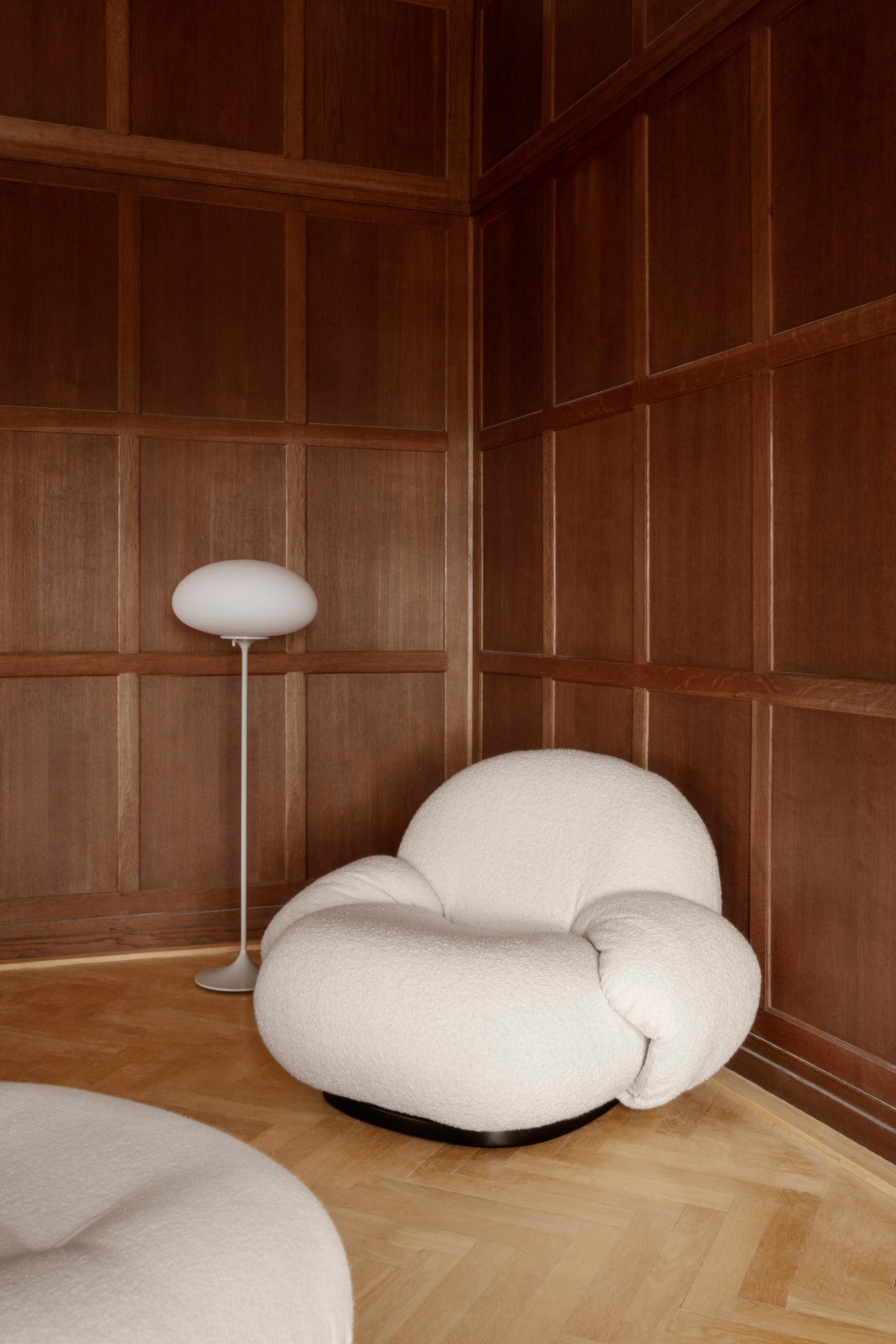 STEMLITE Cream Floor Lamp