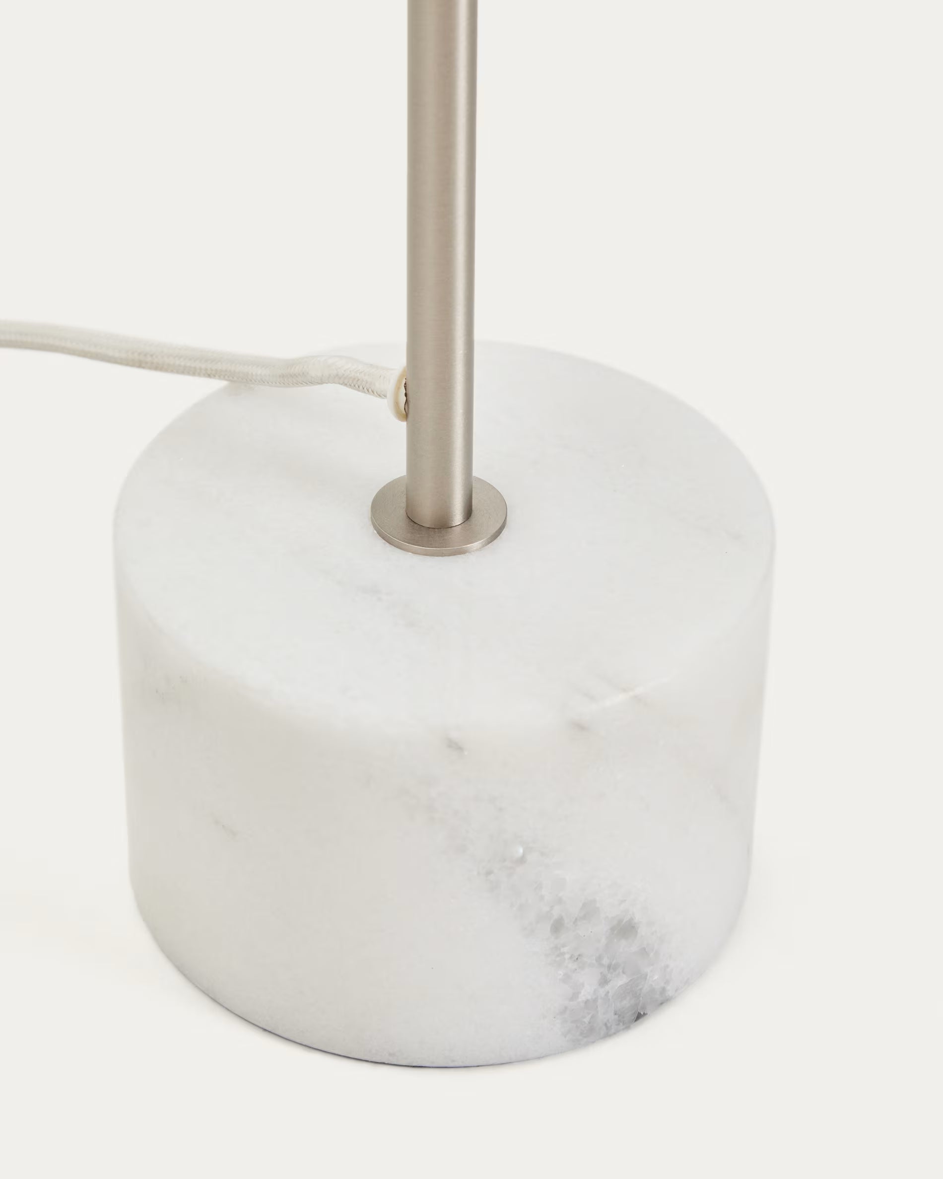 Stehlampe LYNOR silber mit weißem Marmorsockel