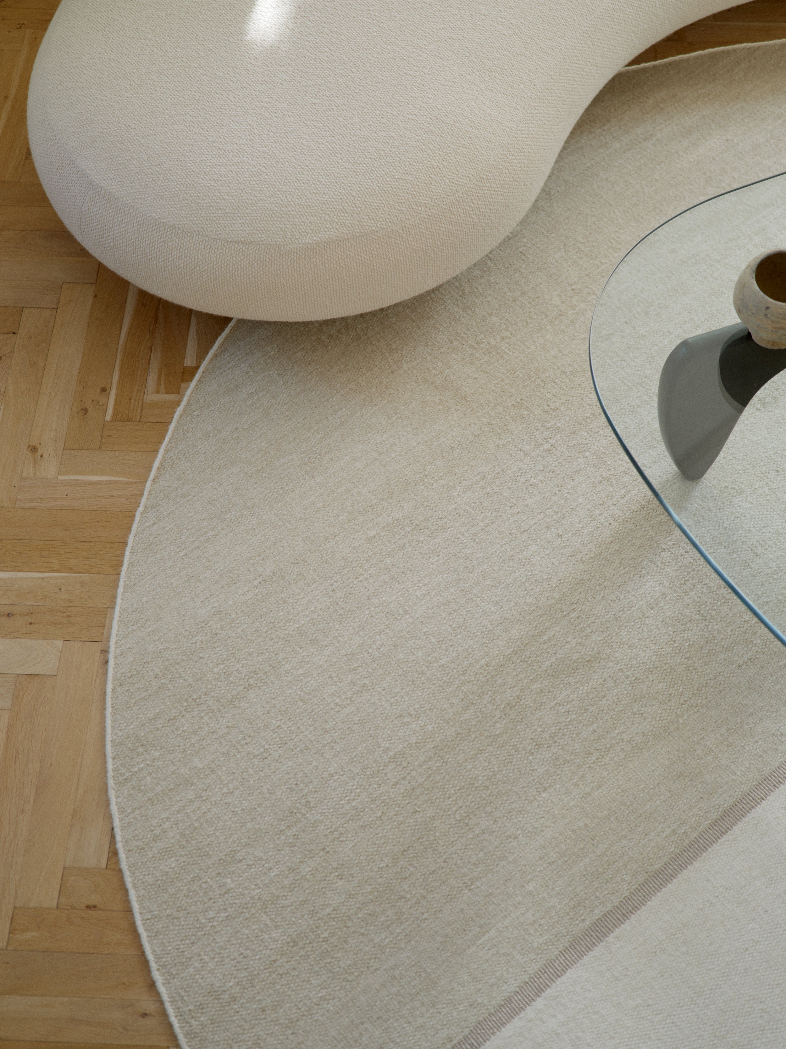 Rundteppich MAGNETIZE beige