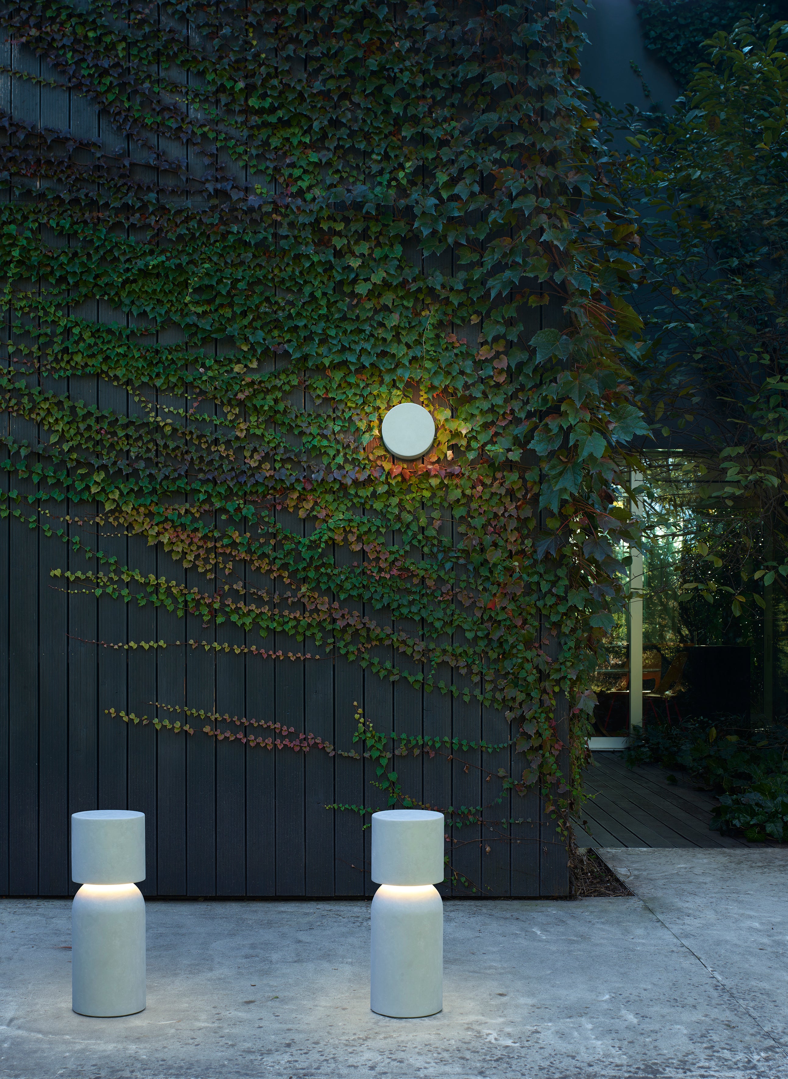 NUI Gray Outdoor Floor Lamp