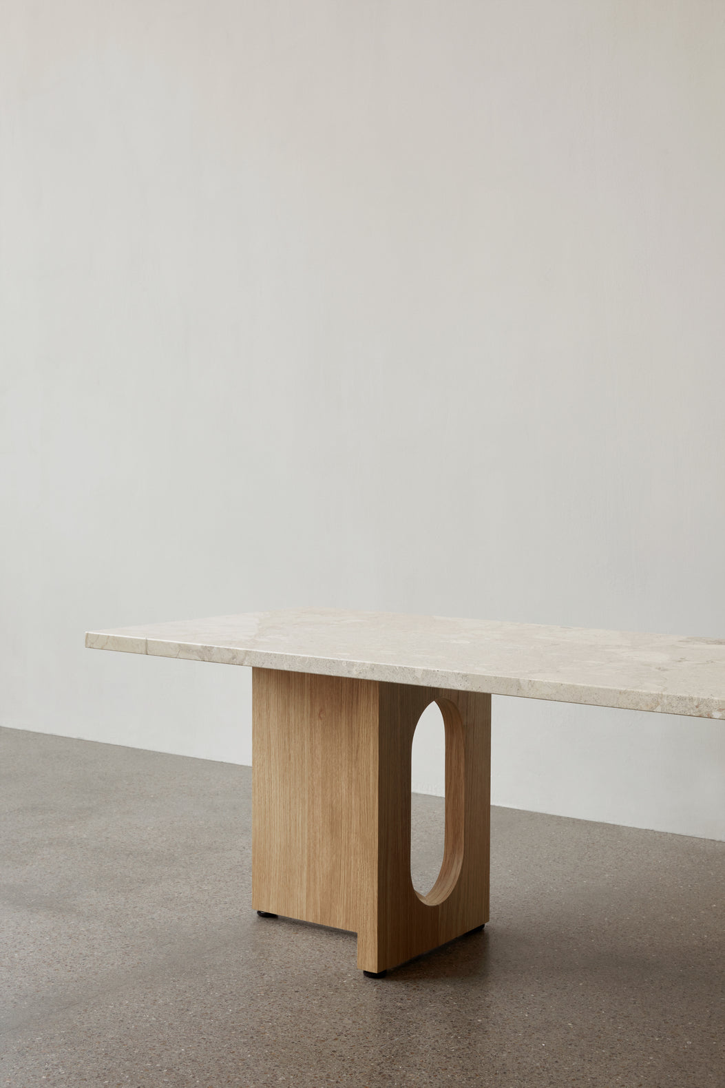 ANDROGYNE coffee table white-brown marble with walnut base